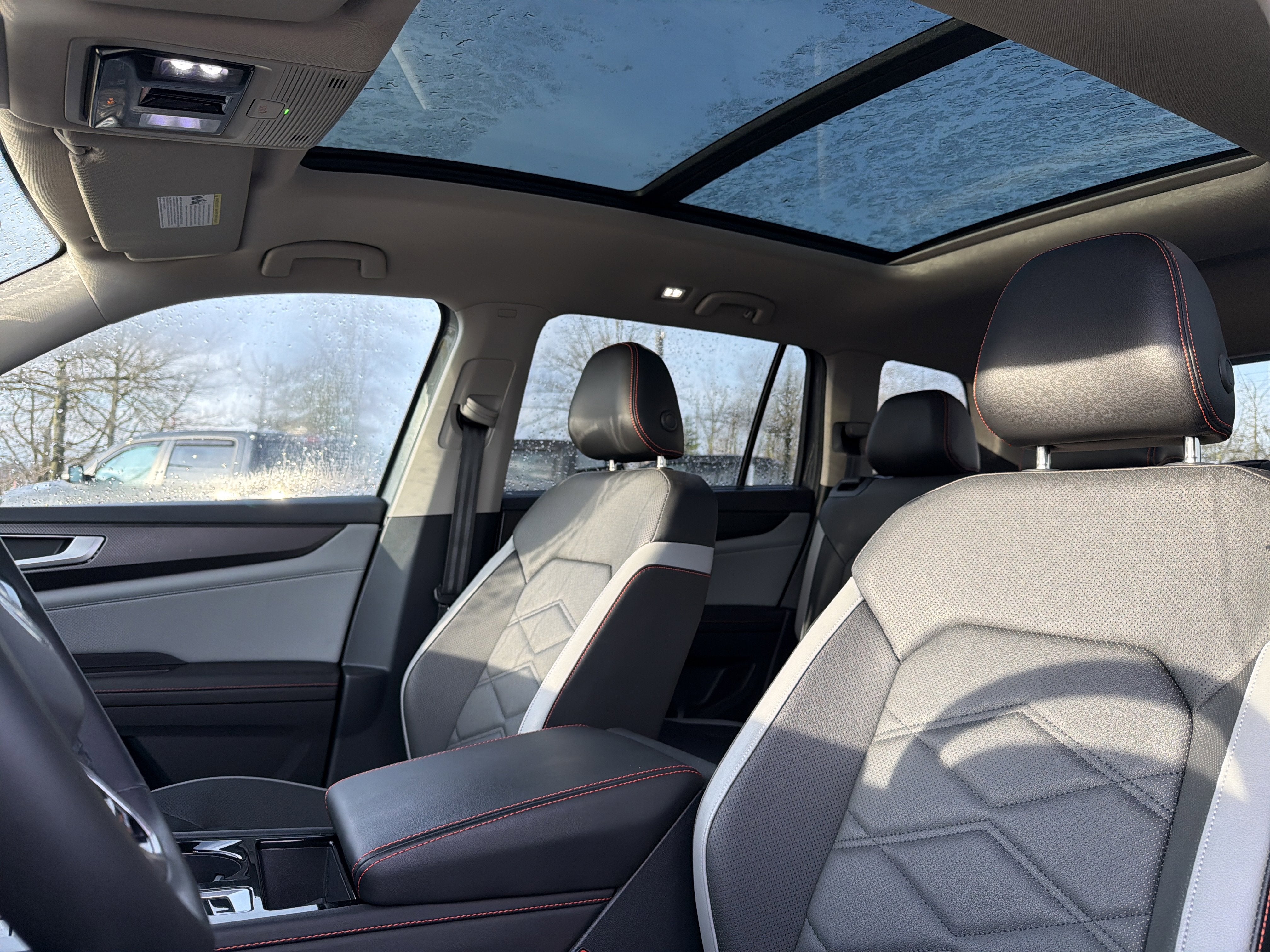 2024 Volkswagen Atlas 2.0T Peak Edition SE w/Technology