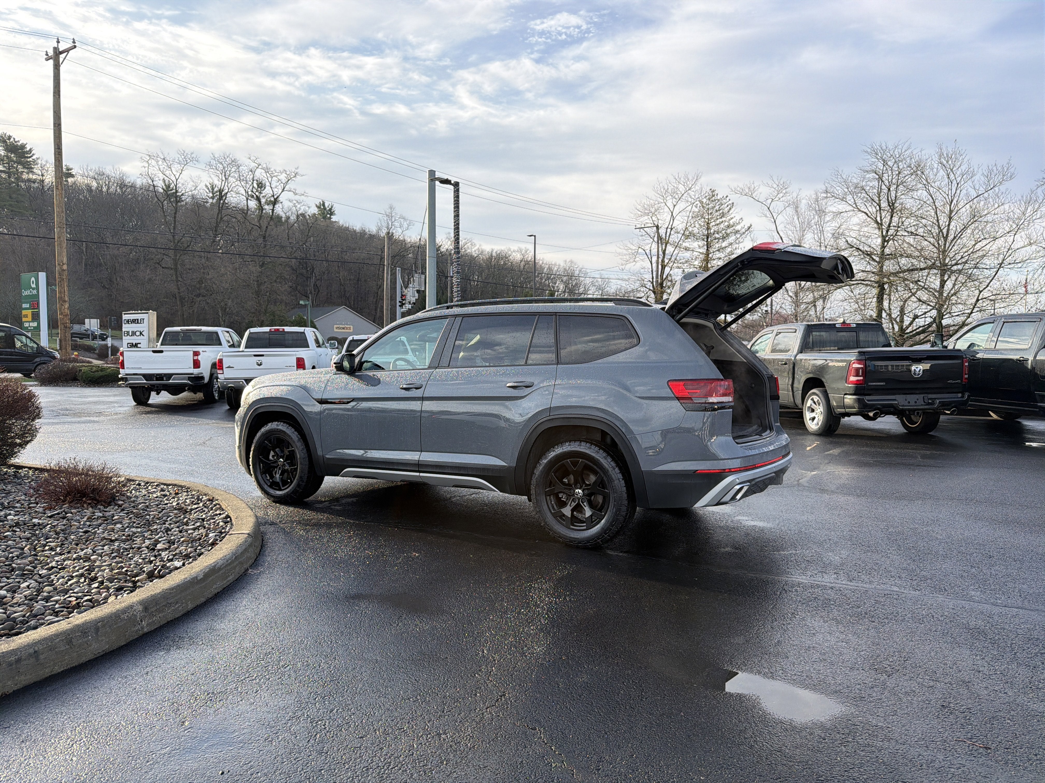 2024 Volkswagen Atlas 2.0T Peak Edition SE w/Technology