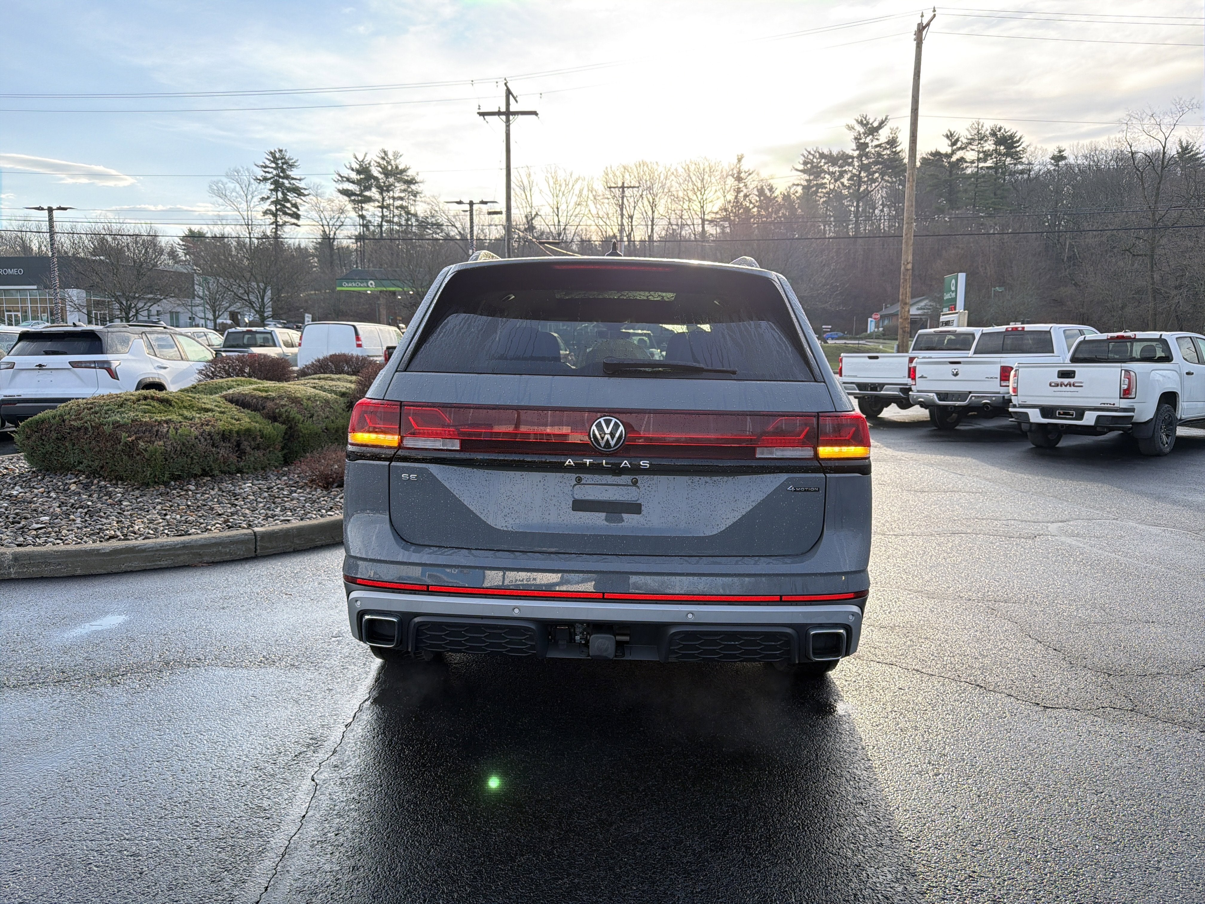 2024 Volkswagen Atlas 2.0T Peak Edition SE w/Technology
