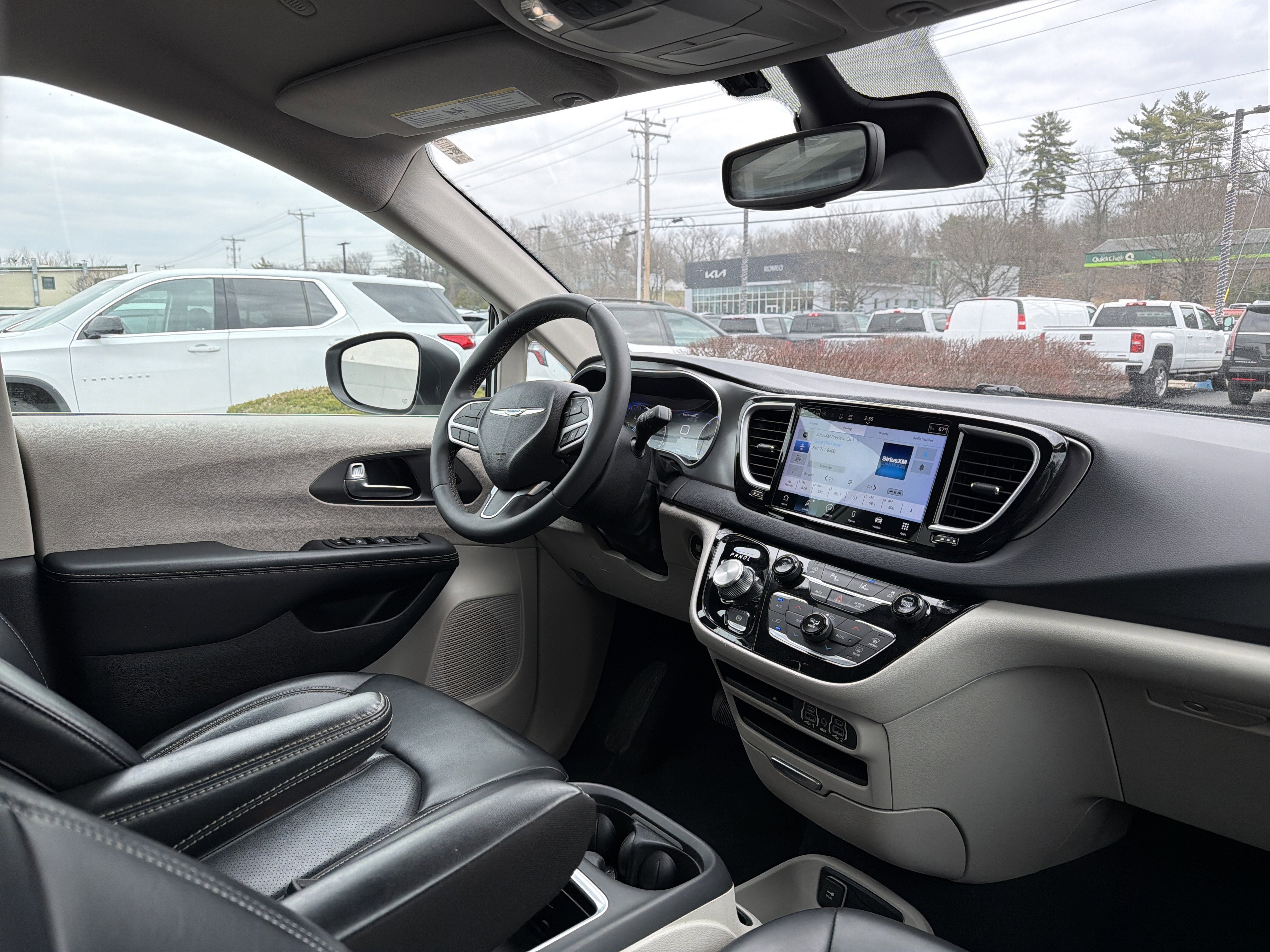 2023 Chrysler Pacifica Touring L