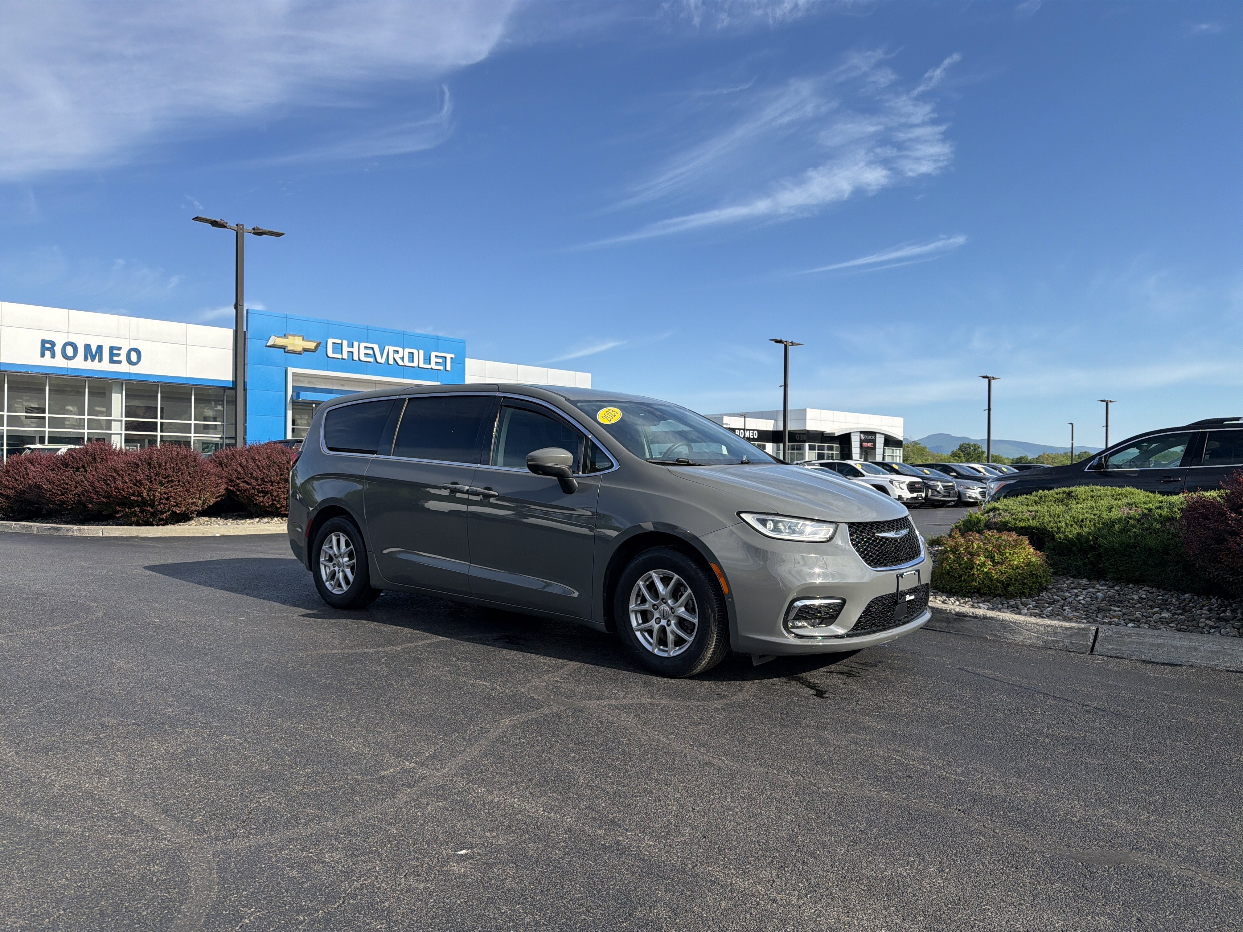 2023 Chrysler Pacifica Touring L