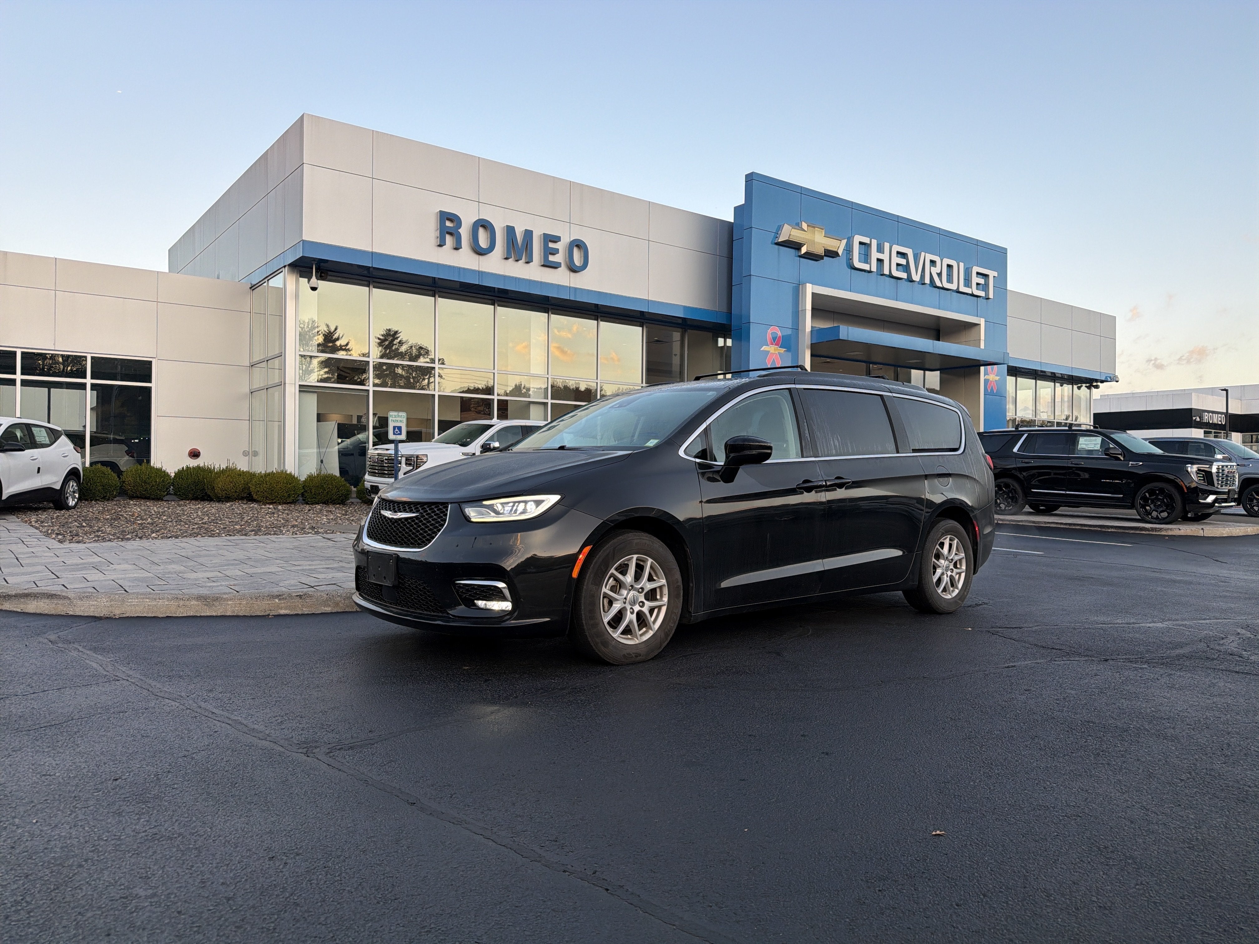 2022 Chrysler Pacifica Touring L