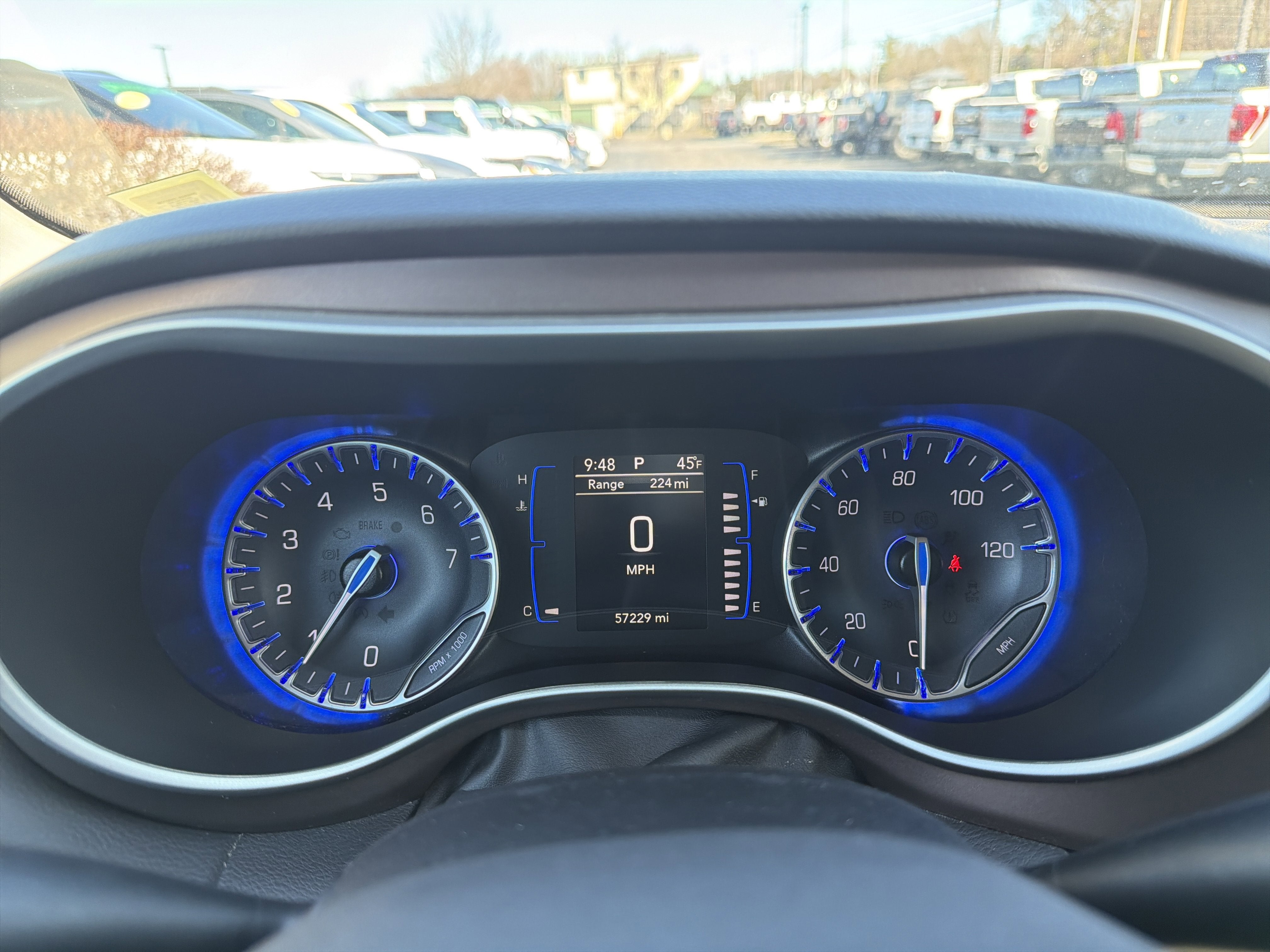 2023 Chrysler Voyager LX