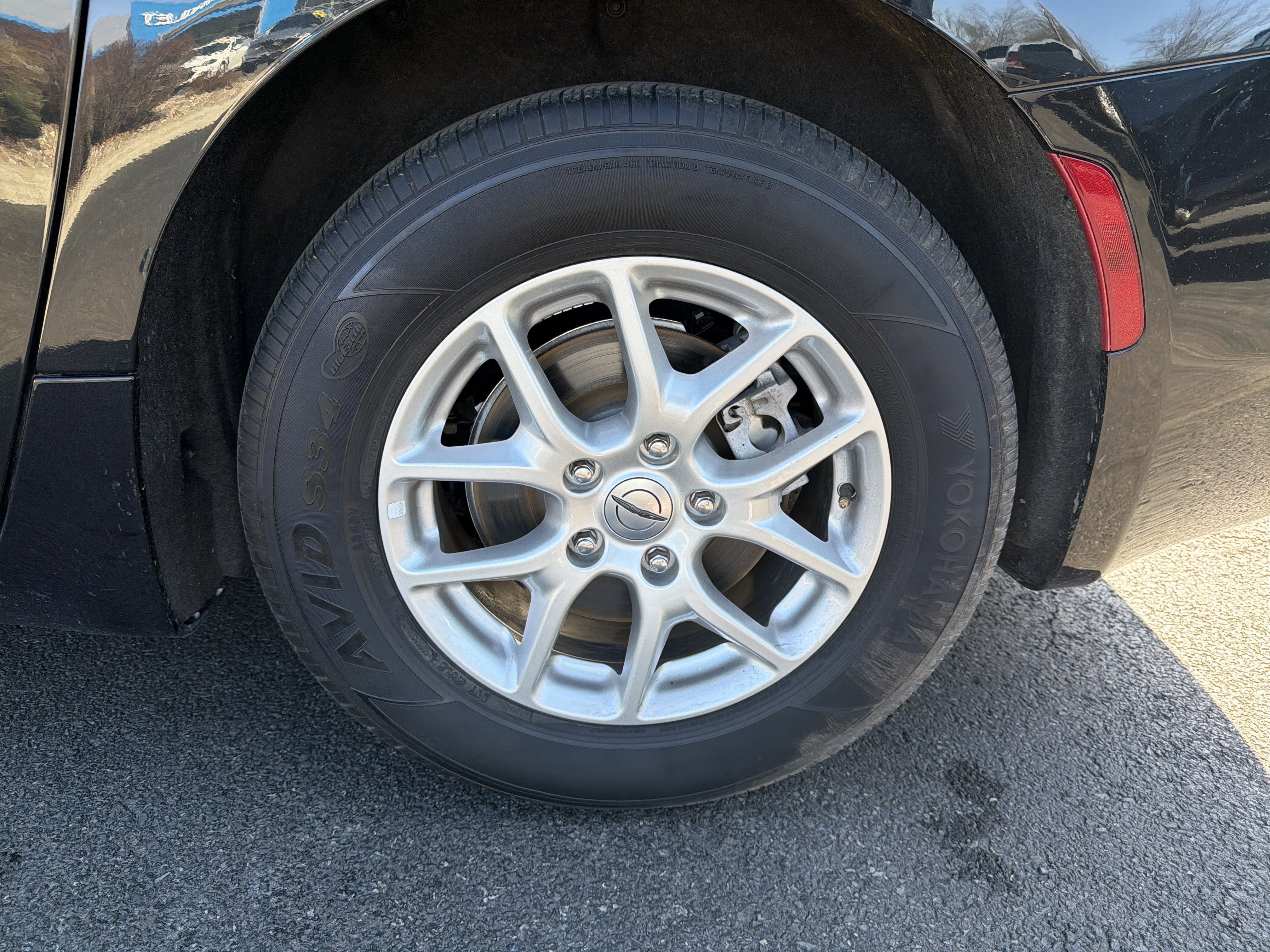 2023 Chrysler Voyager LX