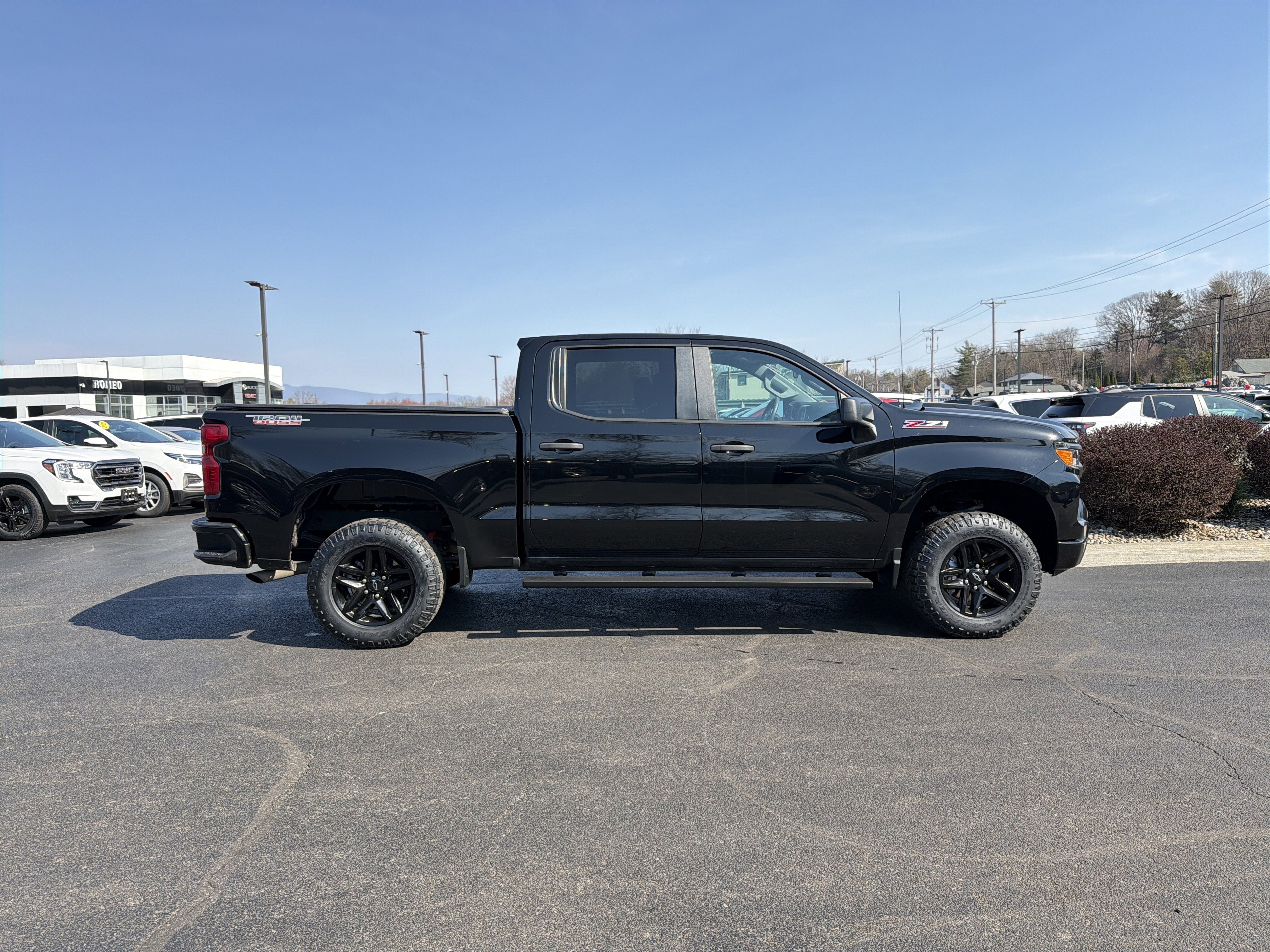 2023 Chevrolet Silverado 1500 Custom Trail Boss