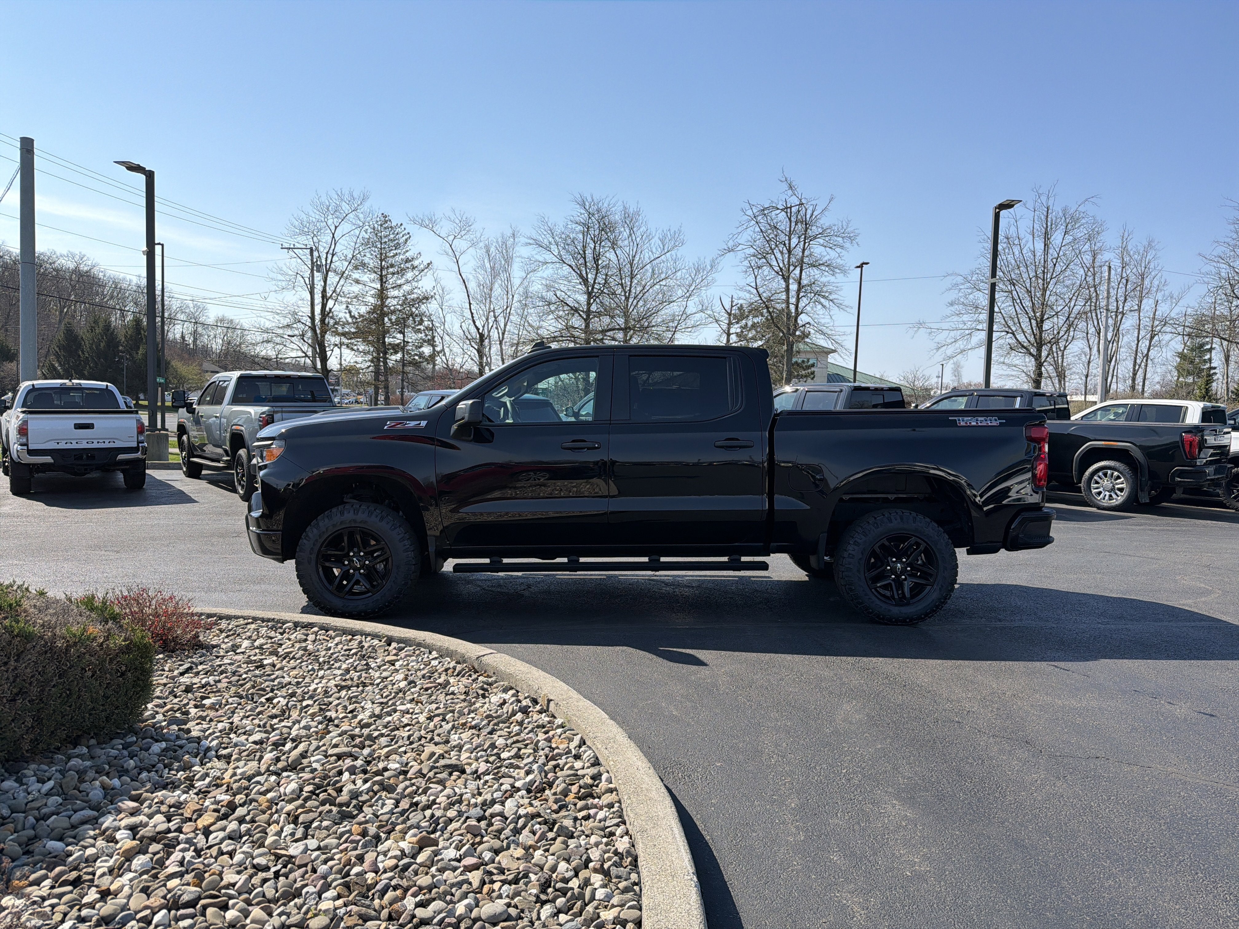 2023 Chevrolet Silverado 1500 Custom Trail Boss