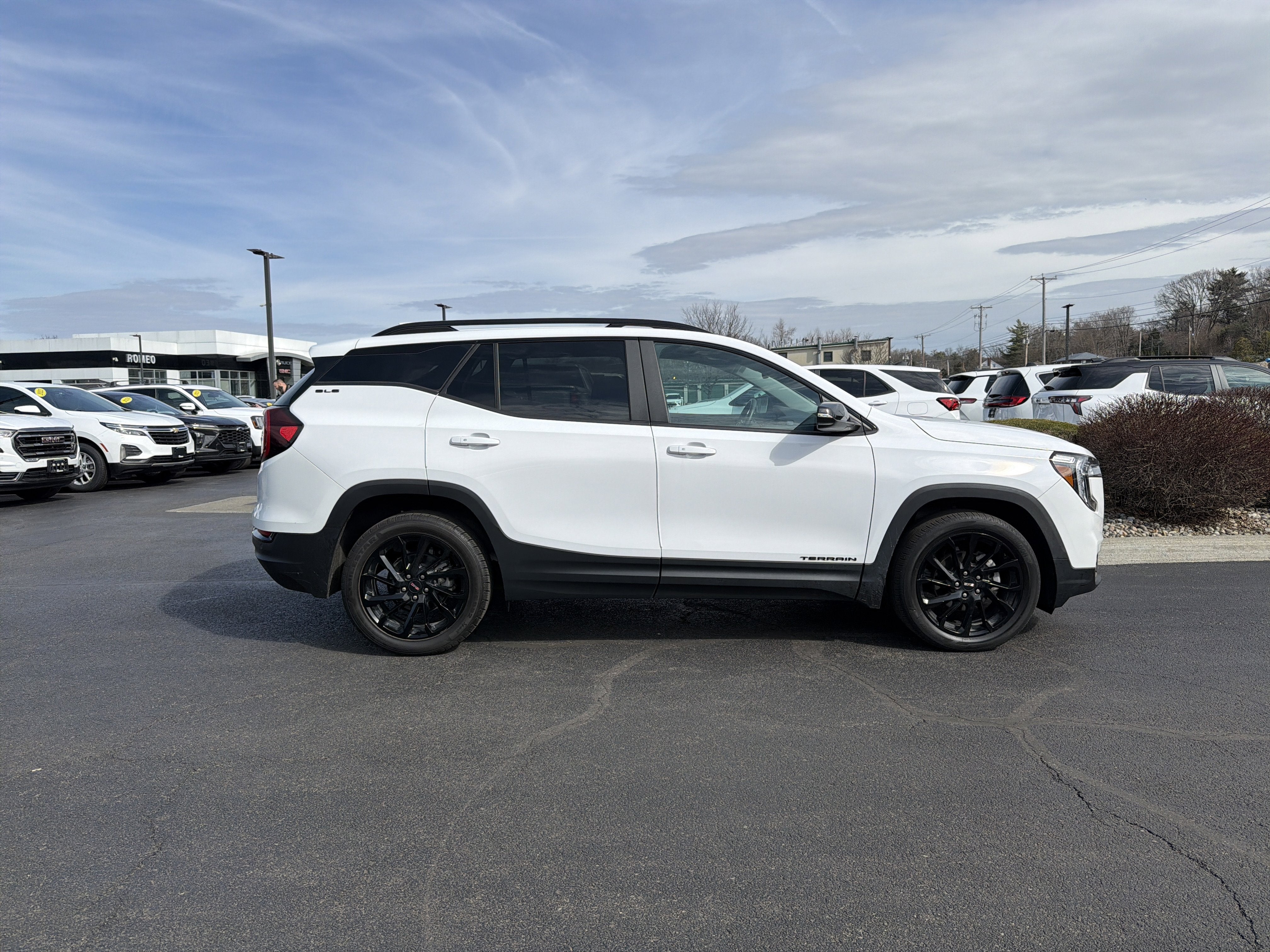 2023 GMC Terrain SLE