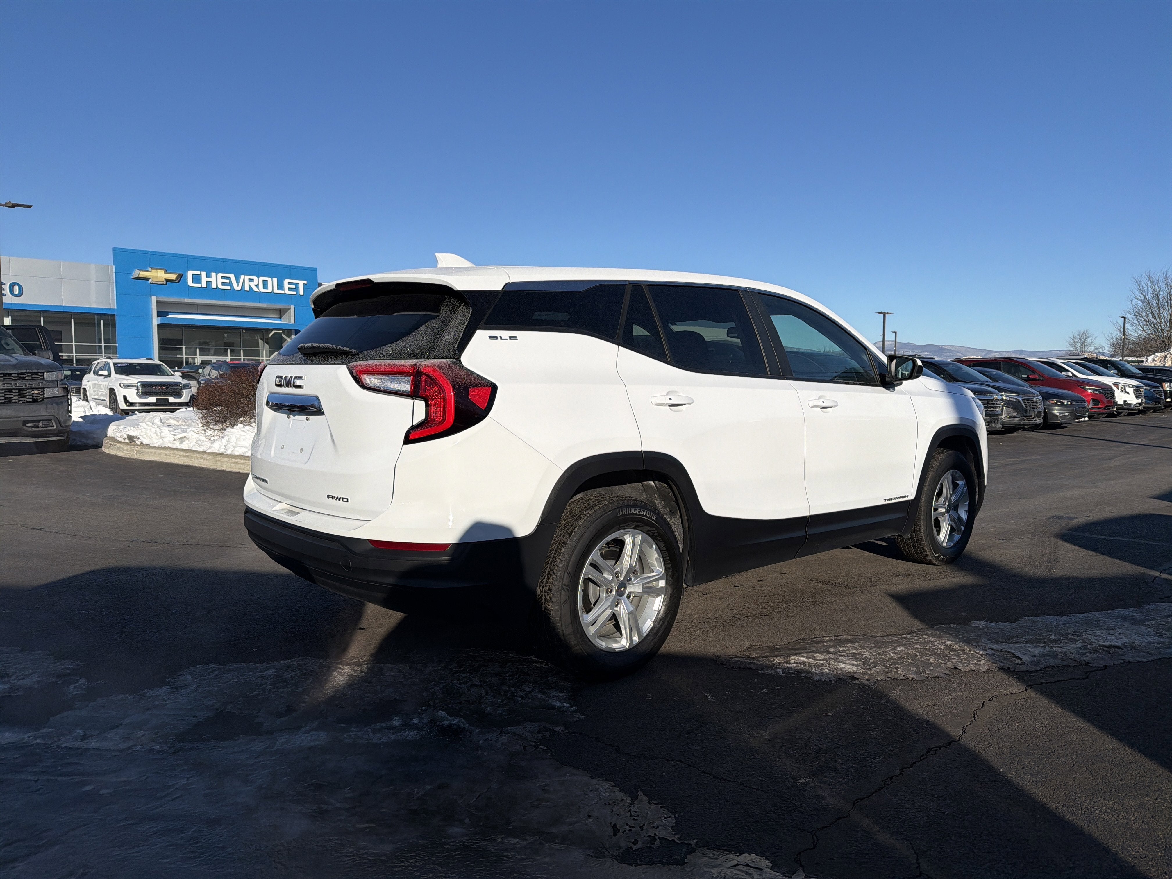 2024 GMC Terrain SLE