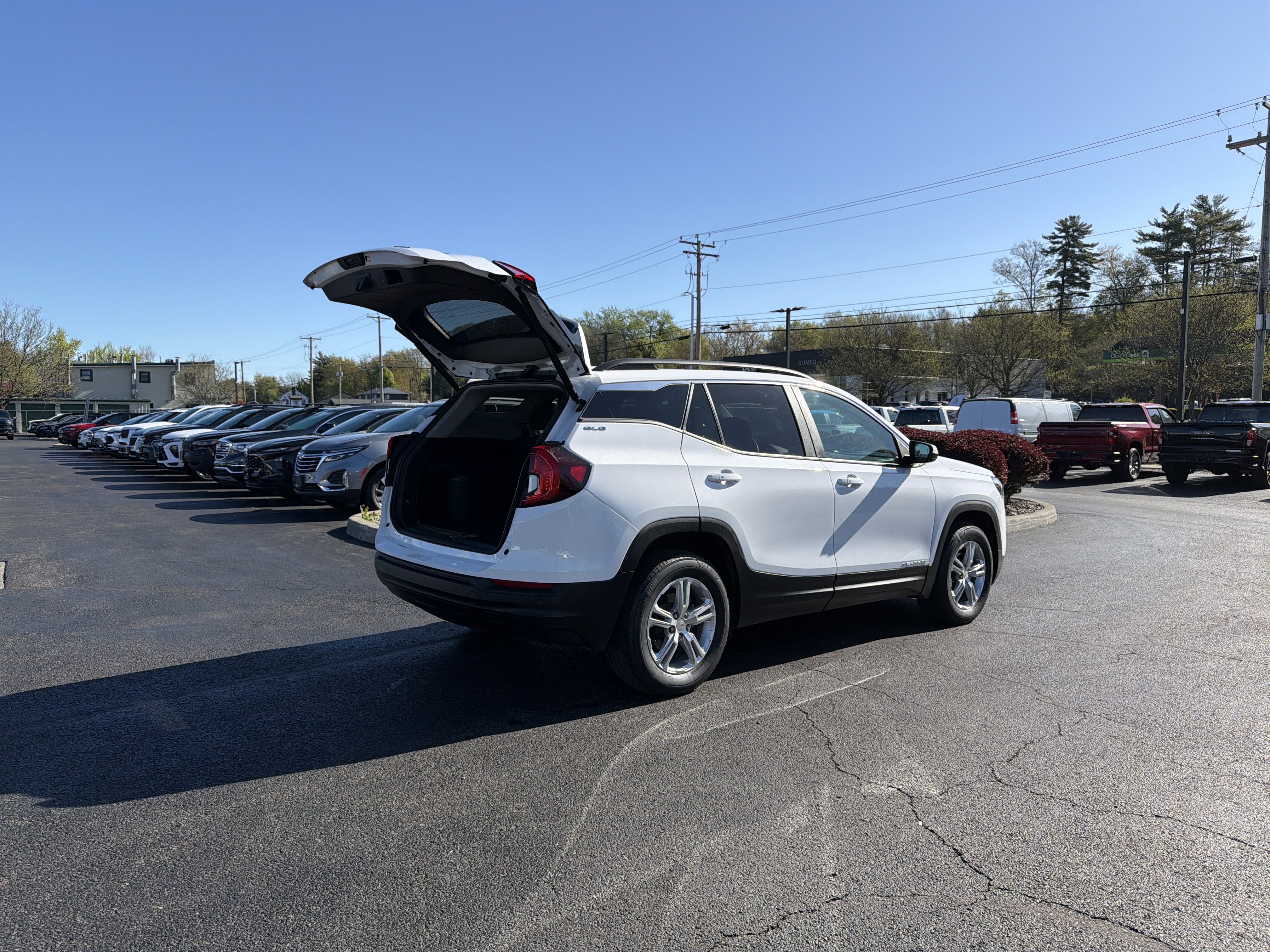 2023 GMC Terrain SLE