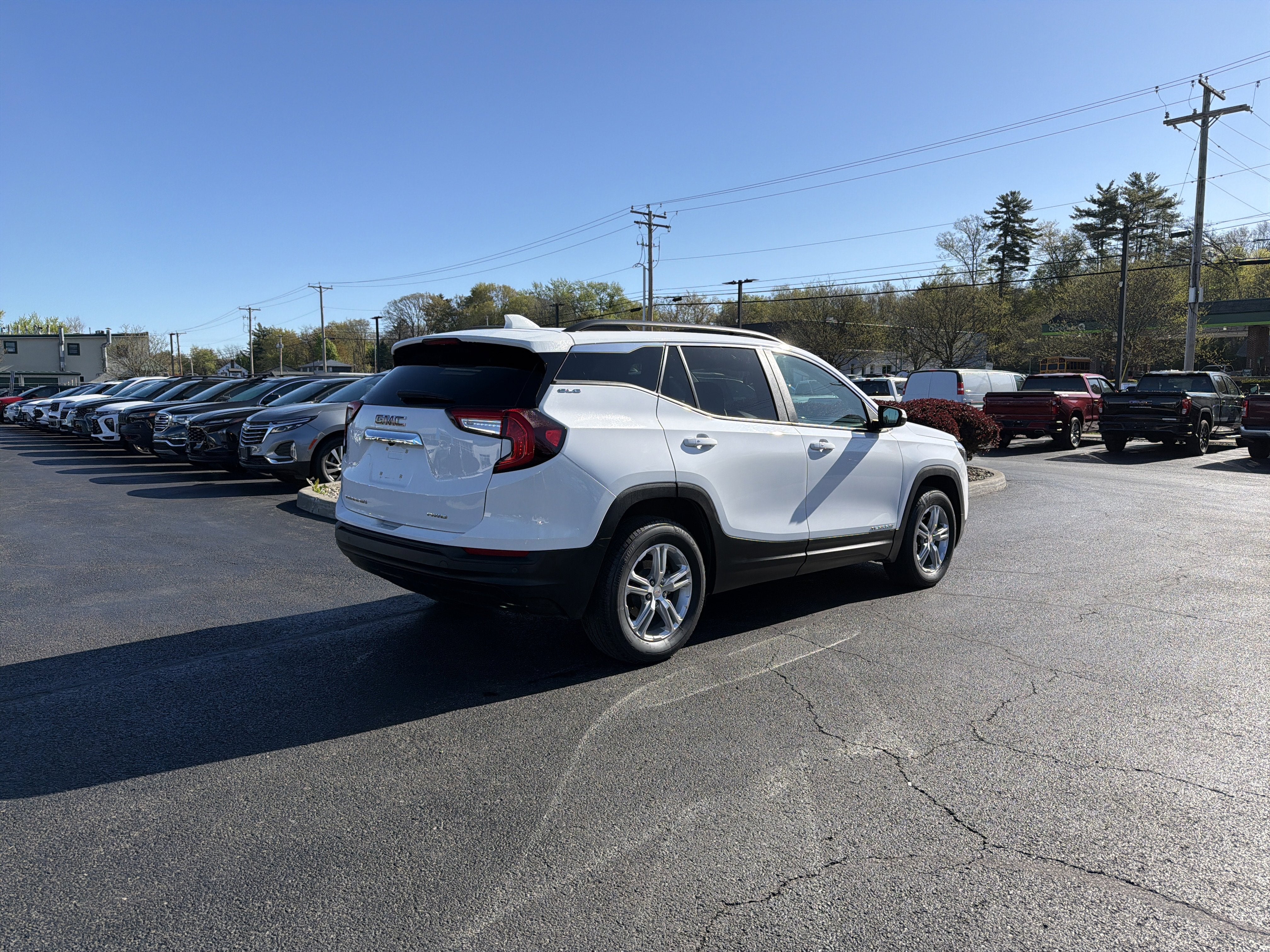 2023 GMC Terrain SLE