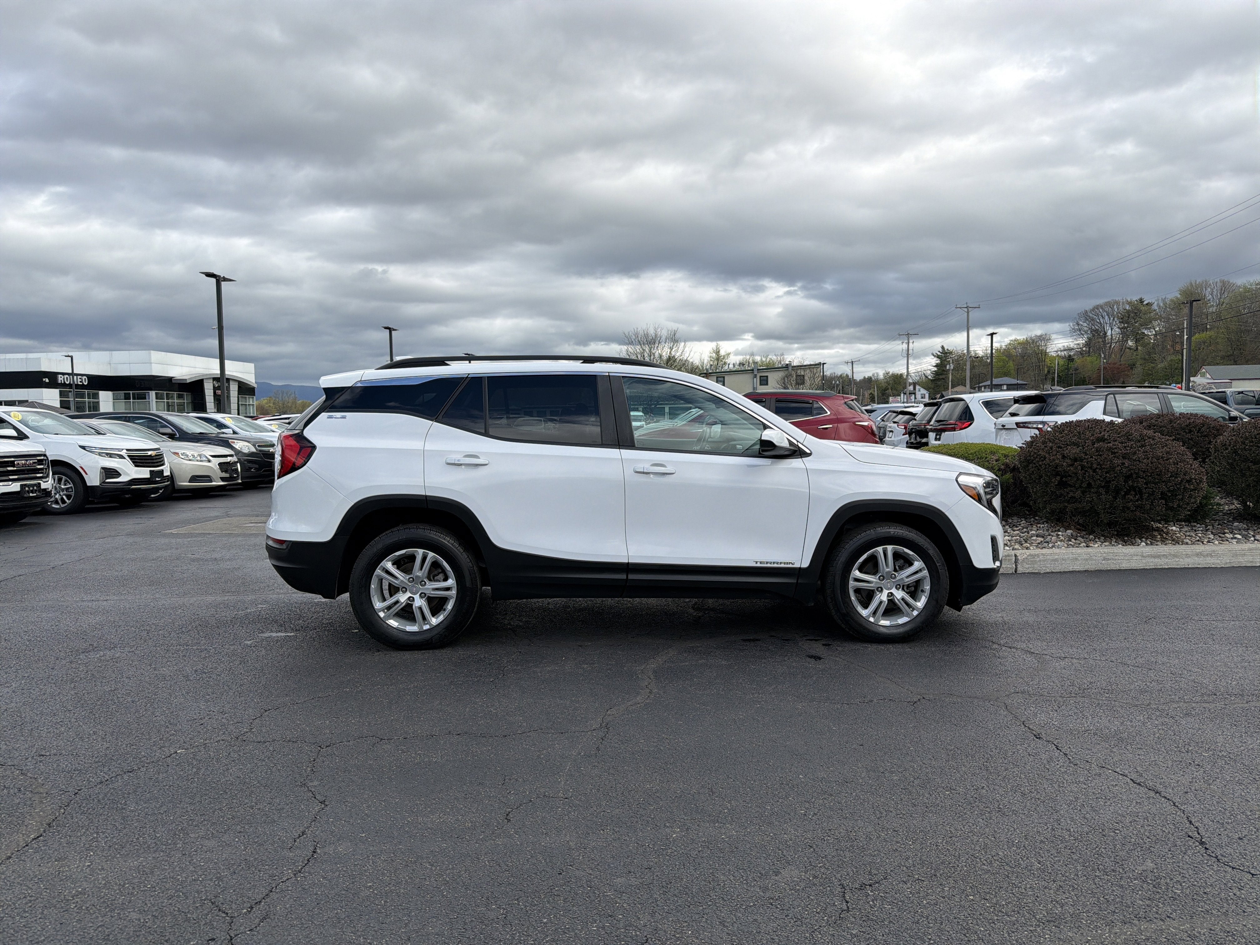 2021 GMC Terrain SLE