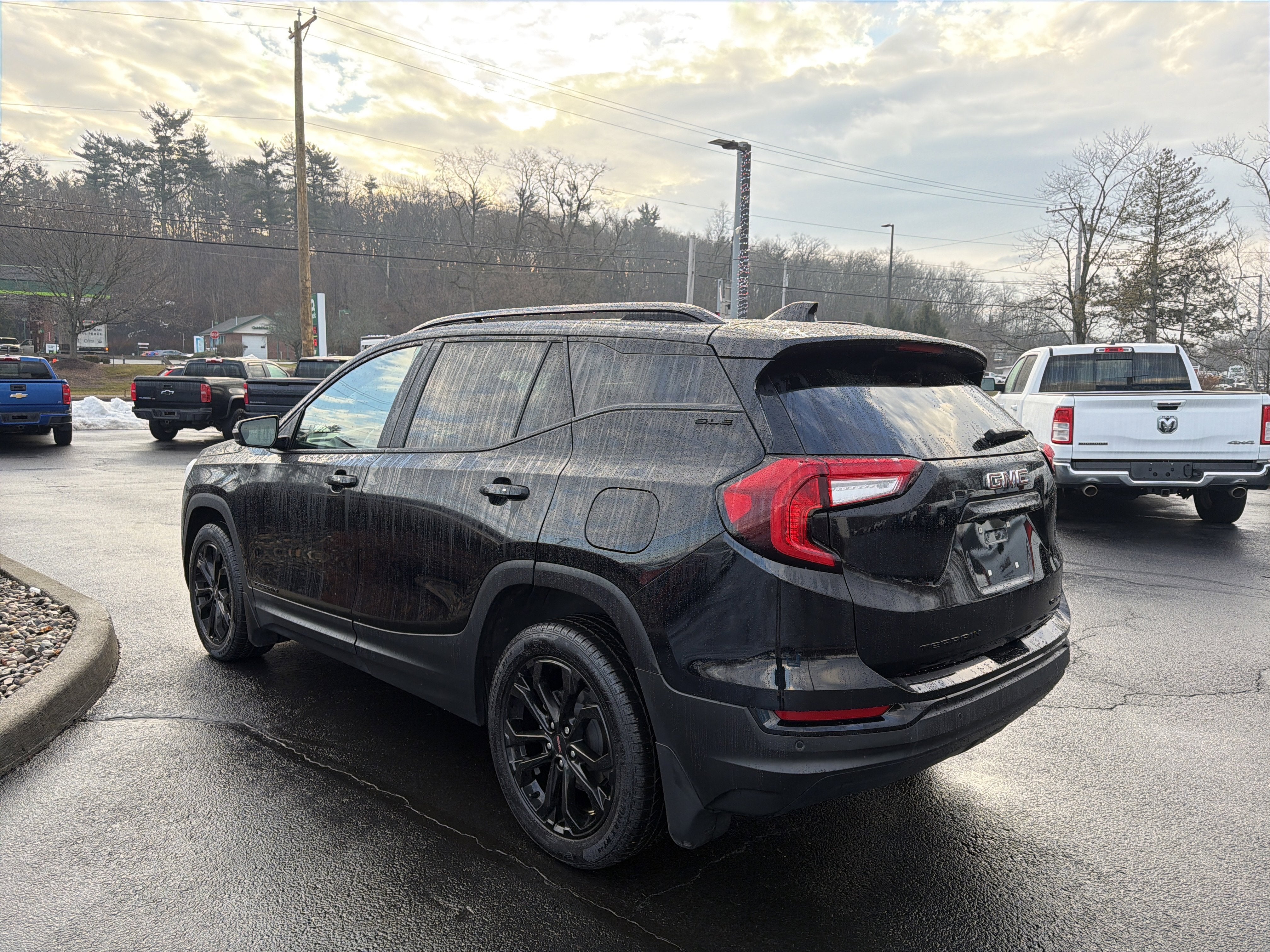 2022 GMC Terrain SLE