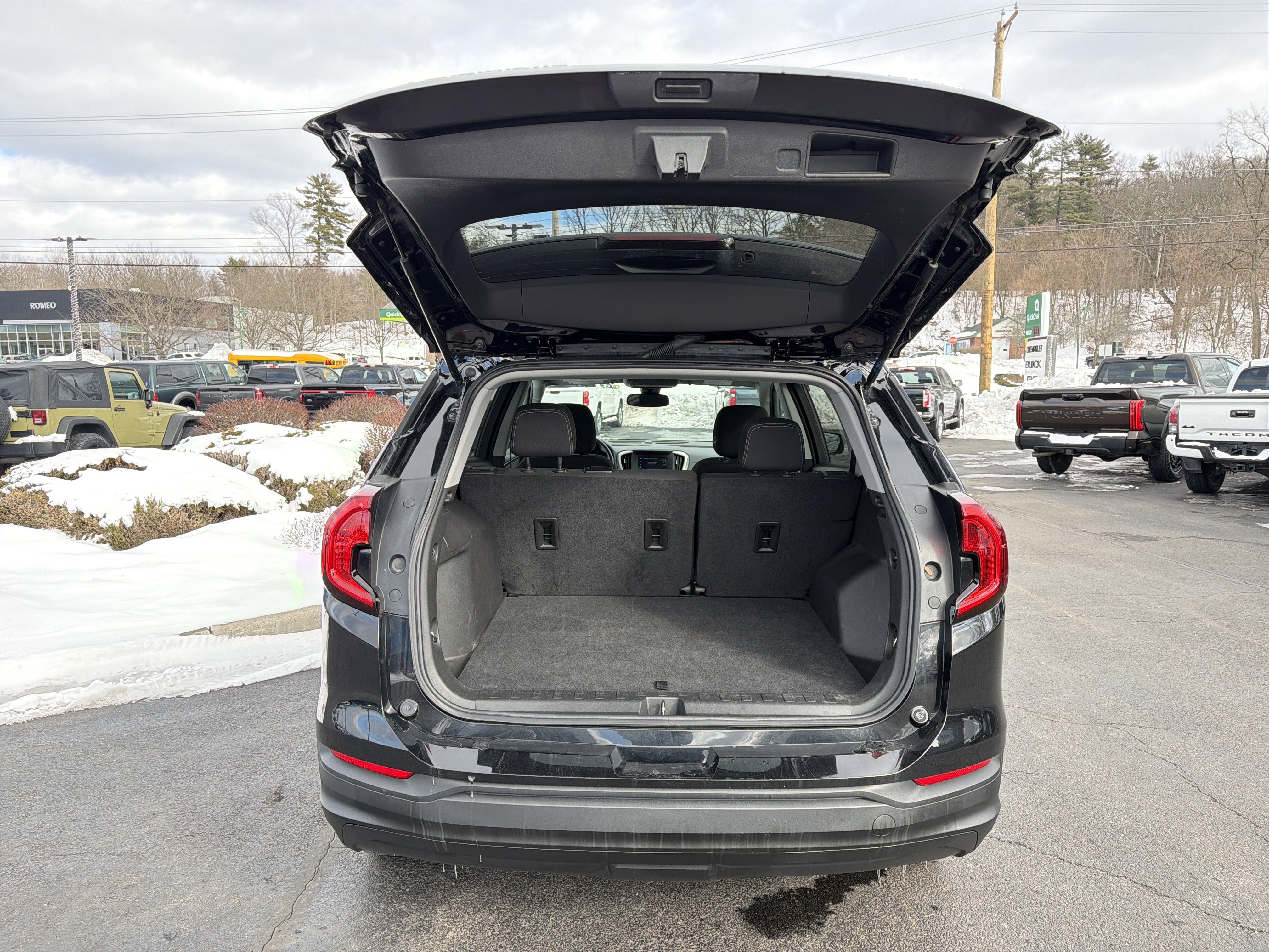 2022 GMC Terrain SLE