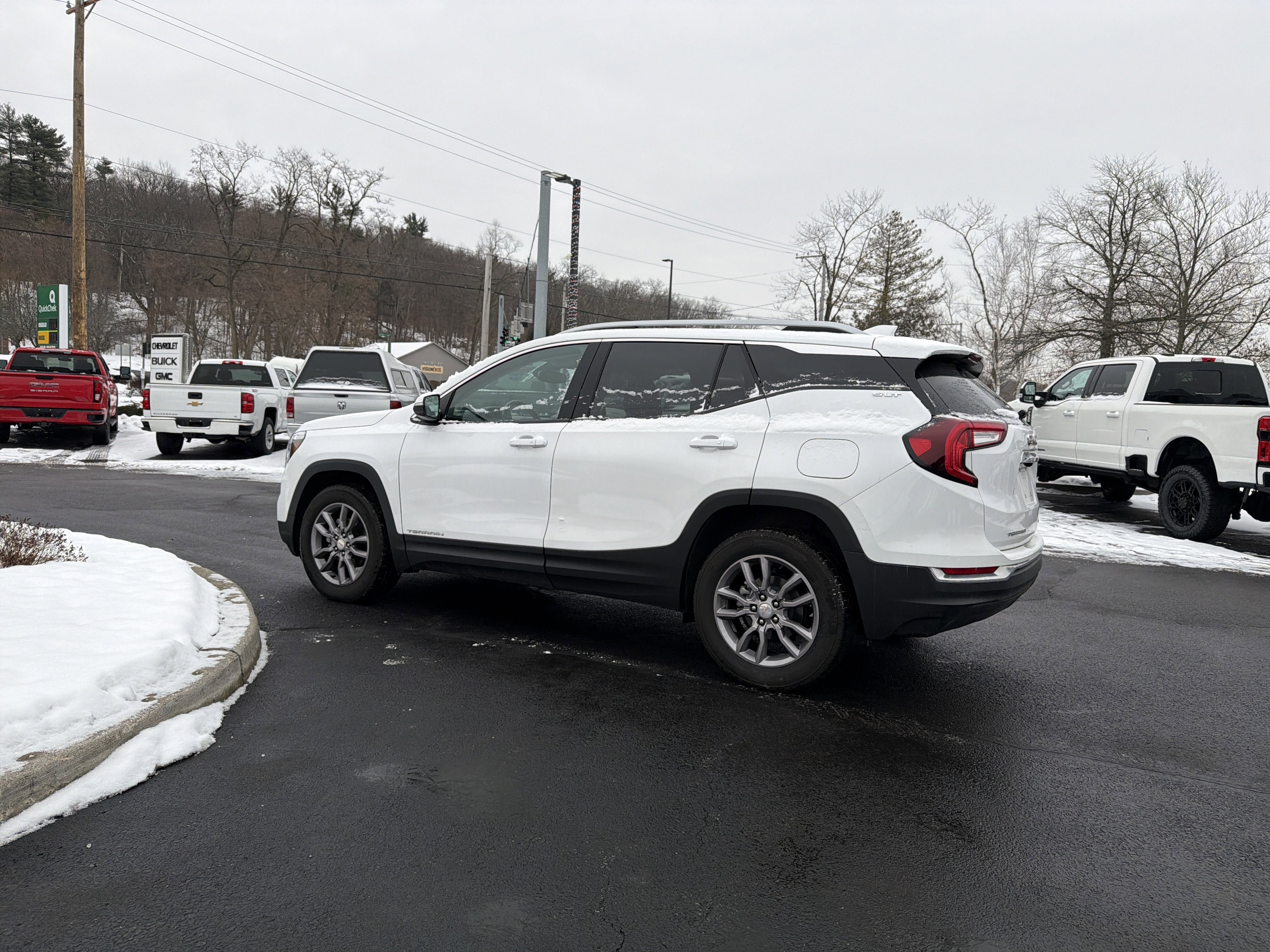 2024 GMC Terrain SLT