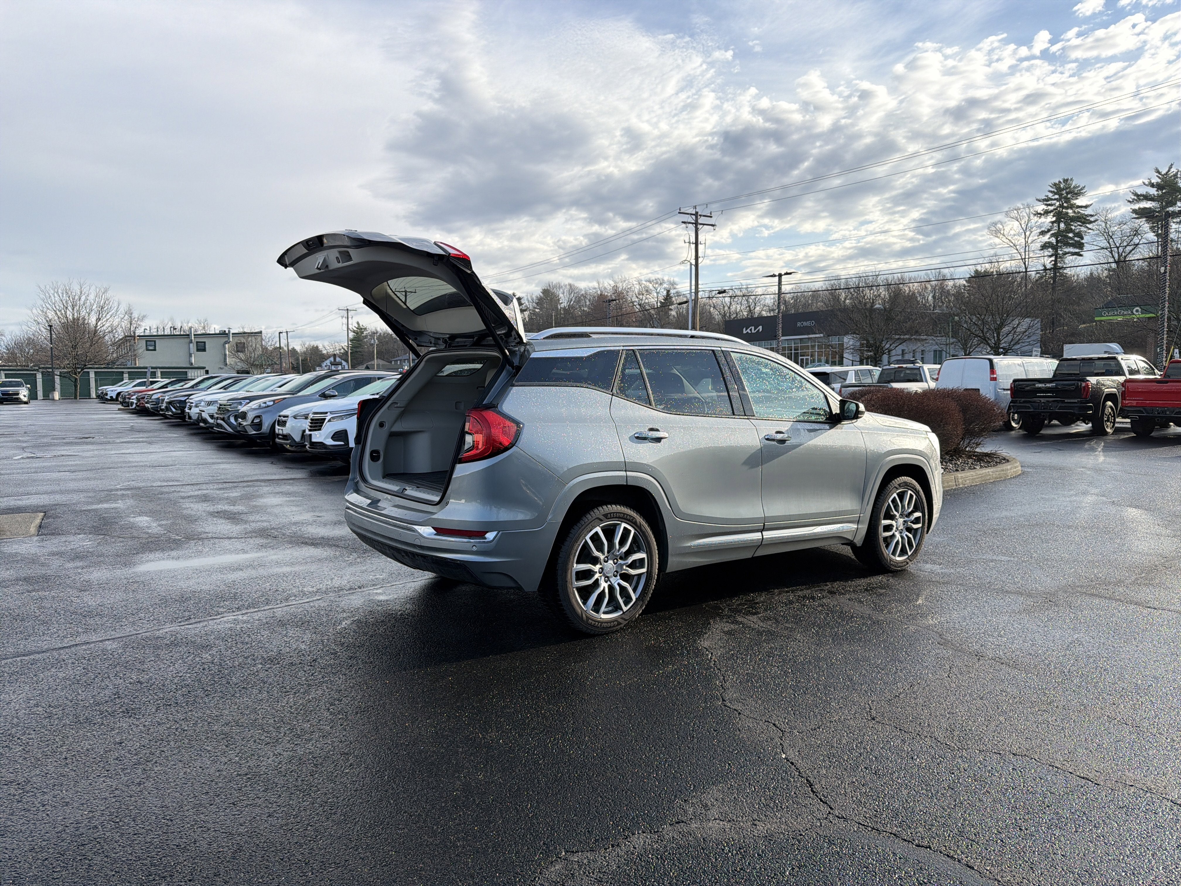 2023 GMC Terrain Denali