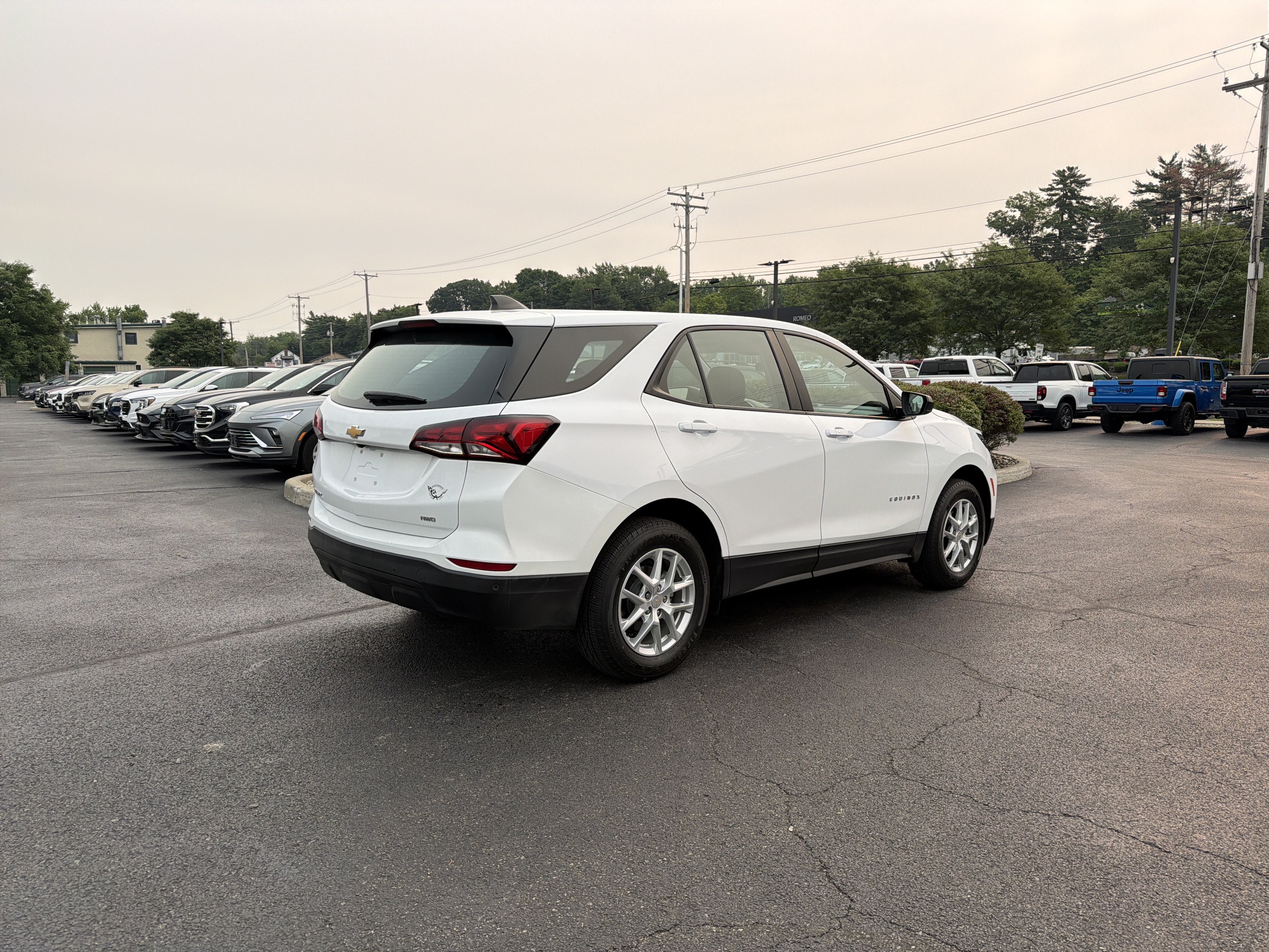 2024 Chevrolet Equinox LS