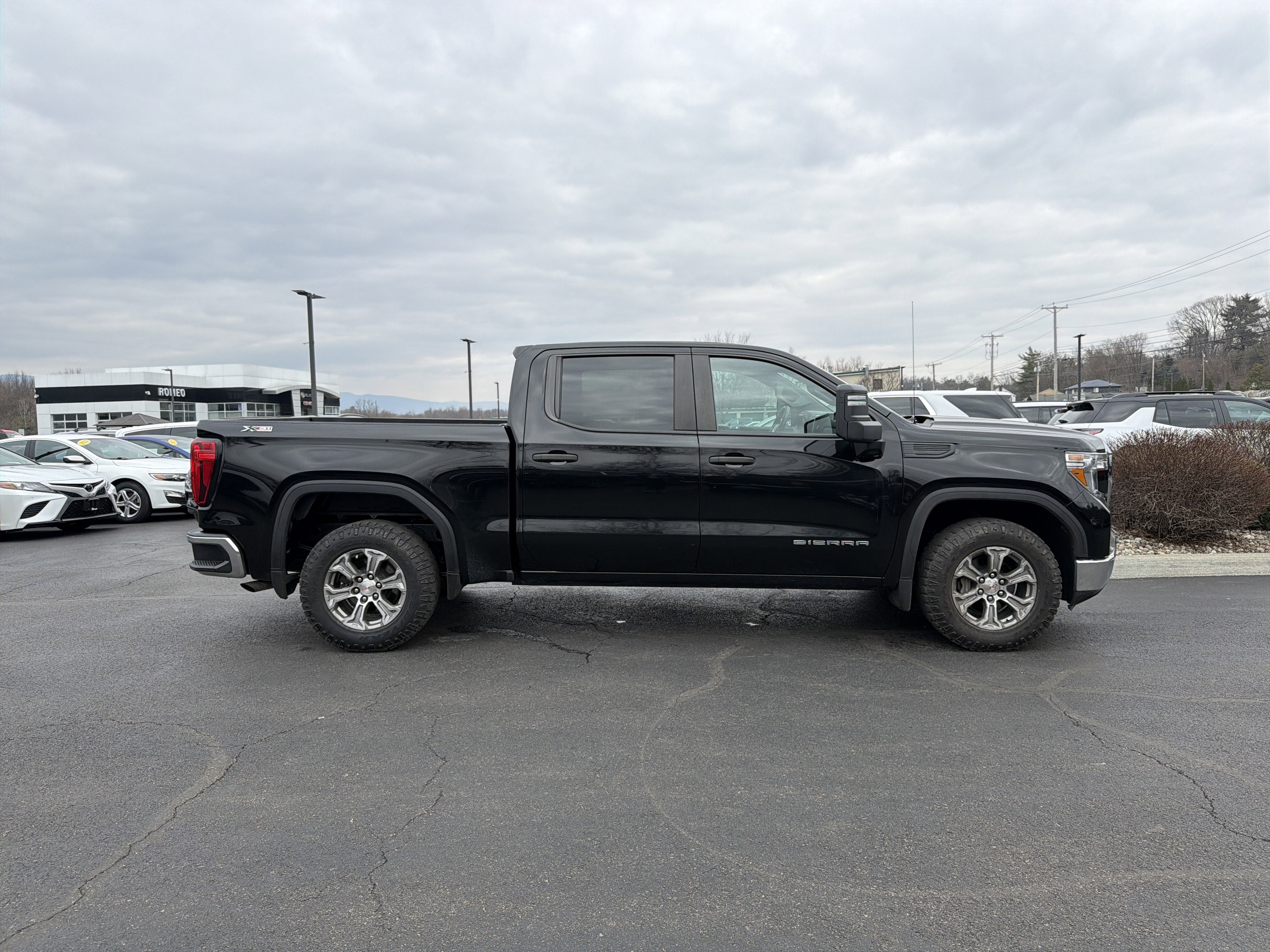 2020 GMC Sierra 1500 4WD Crew Cab Short Box Sierra