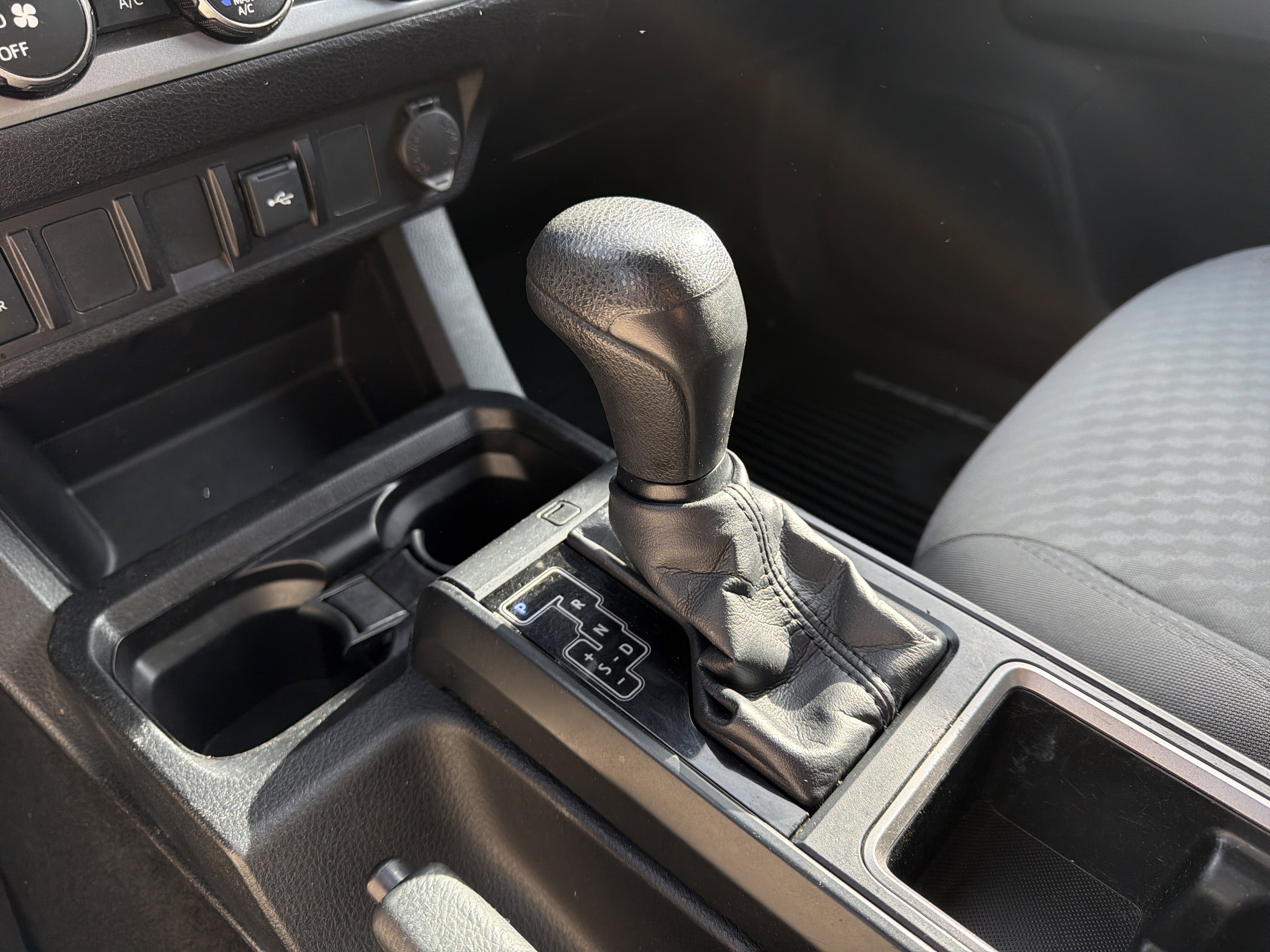 2020 Toyota Tacoma SR5 V6