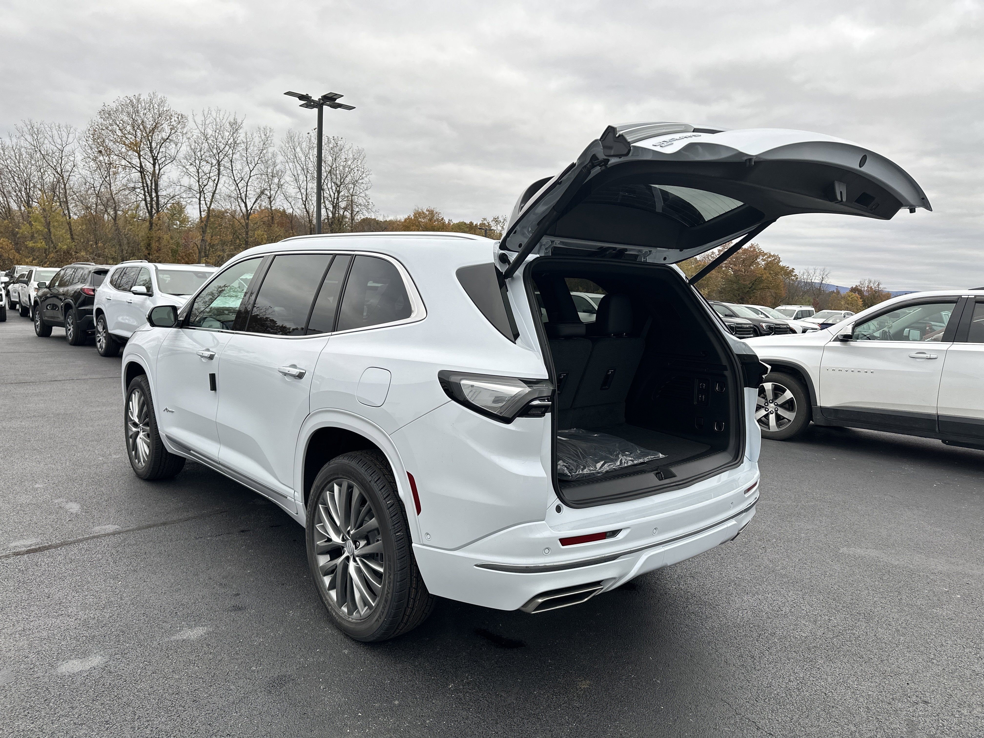 2026 Buick Enclave Avenir