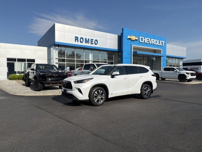 2022 Toyota Highlander Hybrid XLE