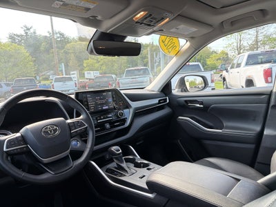 2022 Toyota Highlander Hybrid XLE
