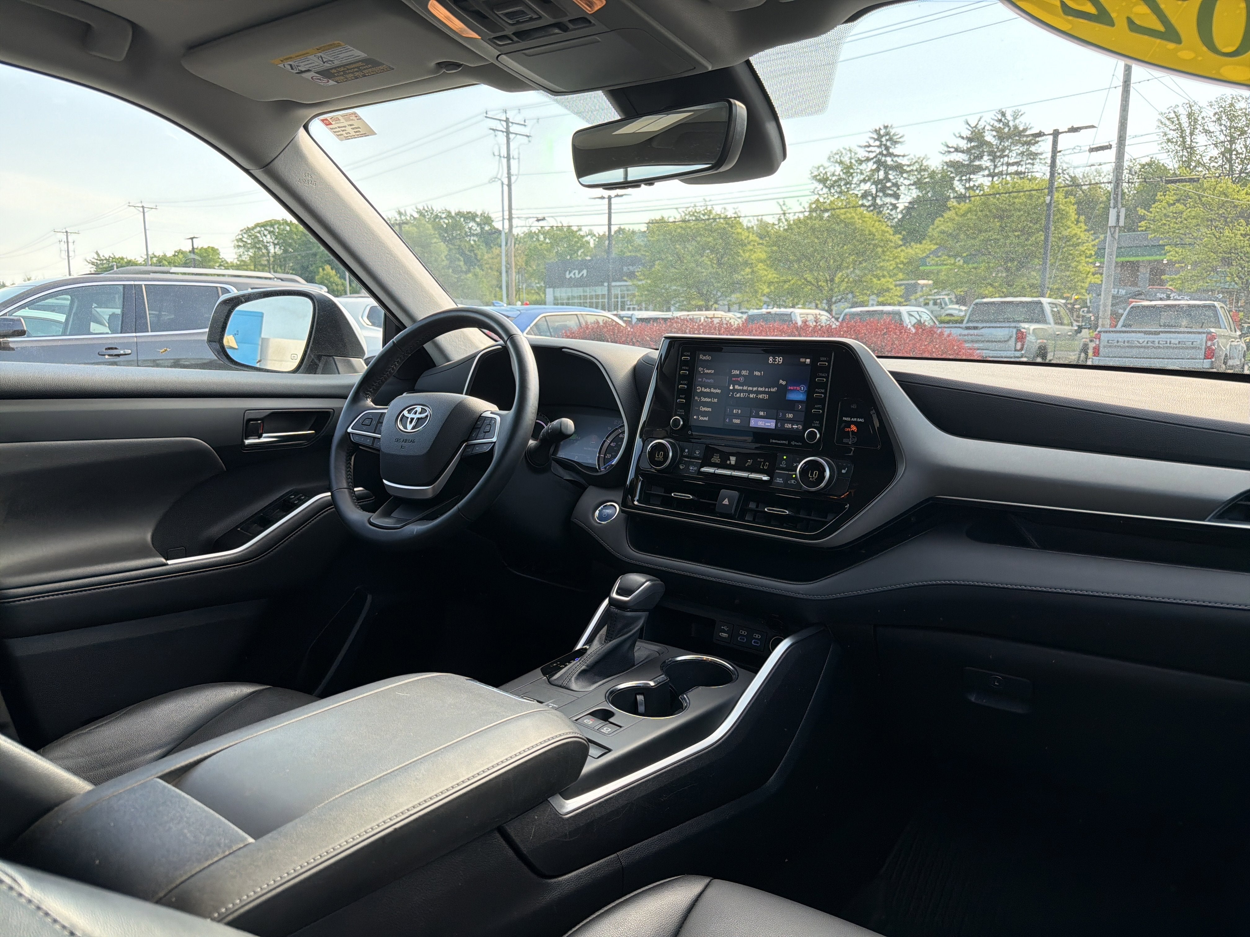 2022 Toyota Highlander Hybrid XLE