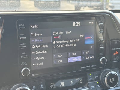 2022 Toyota Highlander Hybrid XLE