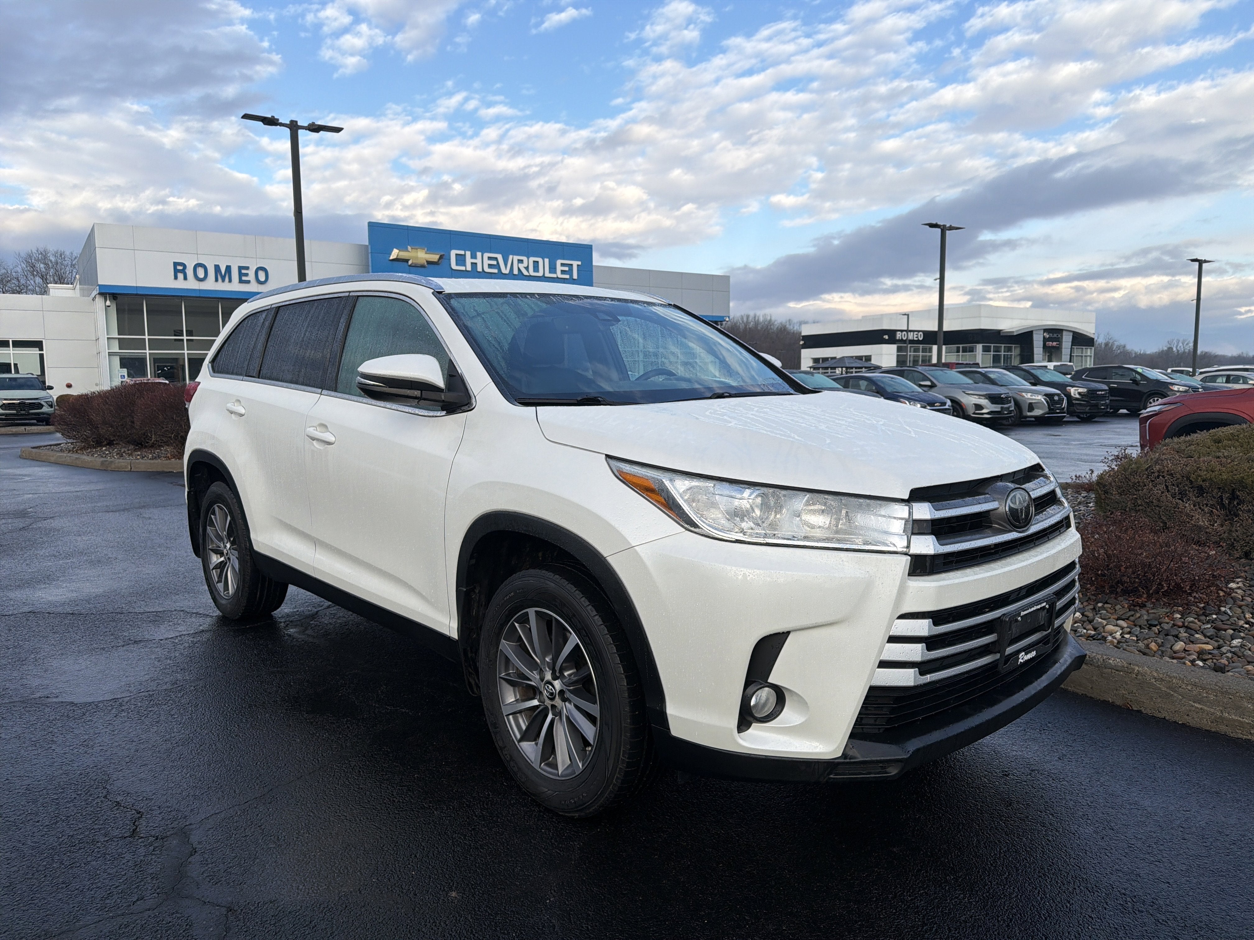 2019 Toyota Highlander SE