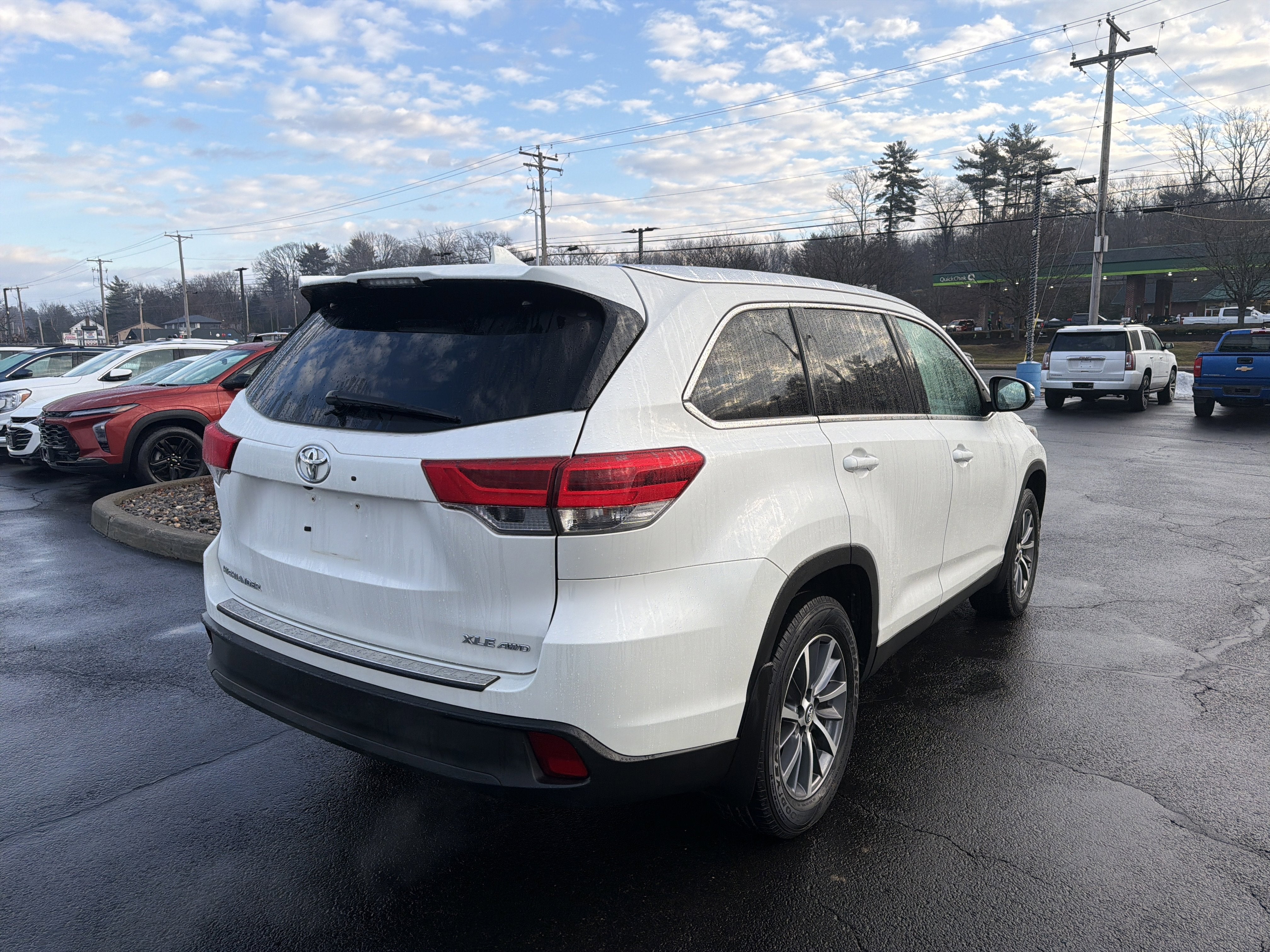 2019 Toyota Highlander SE
