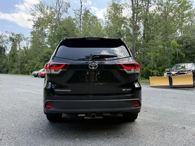 2019 Toyota Highlander SE