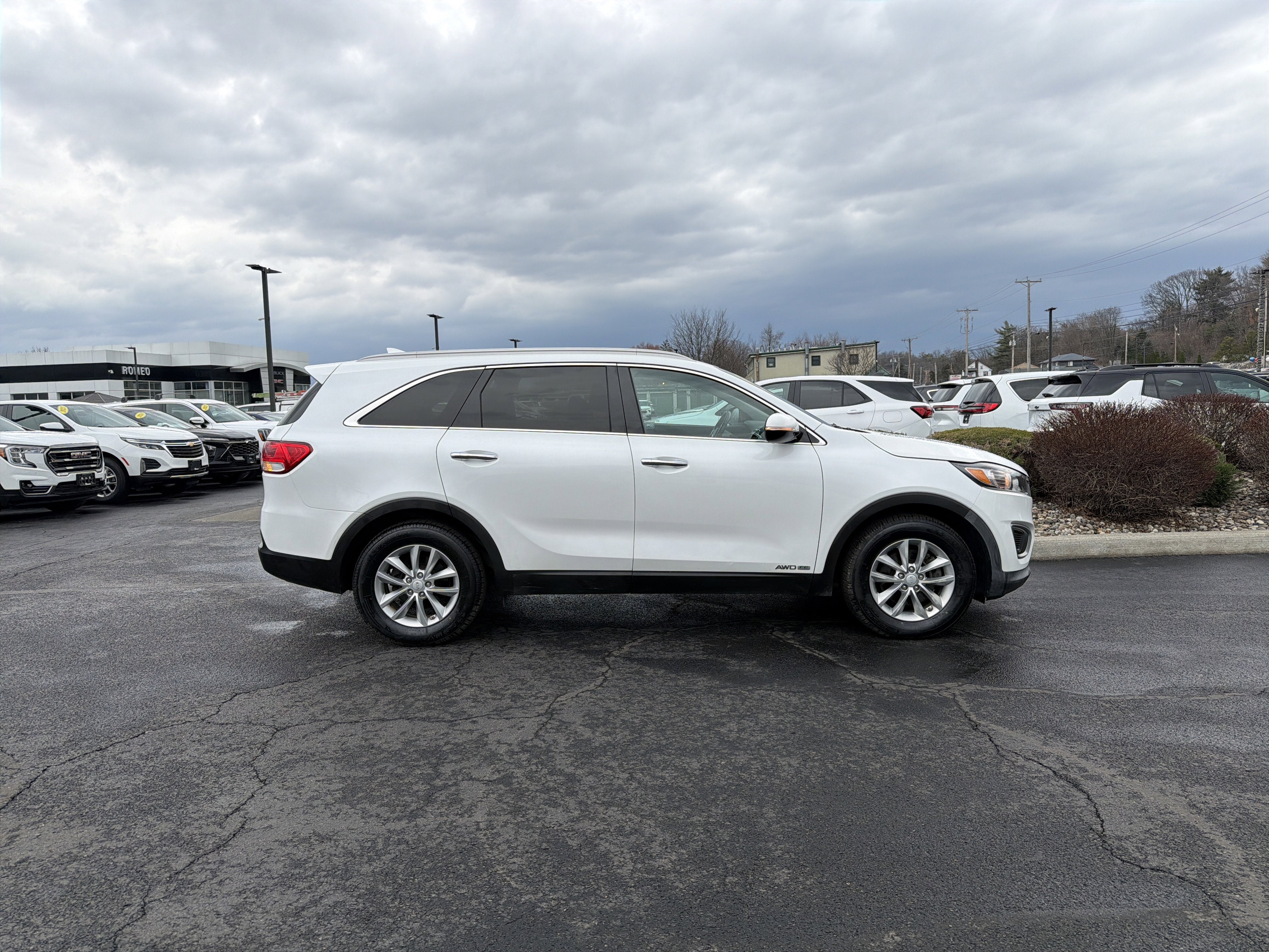2017 Kia Sorento 3.3L LX