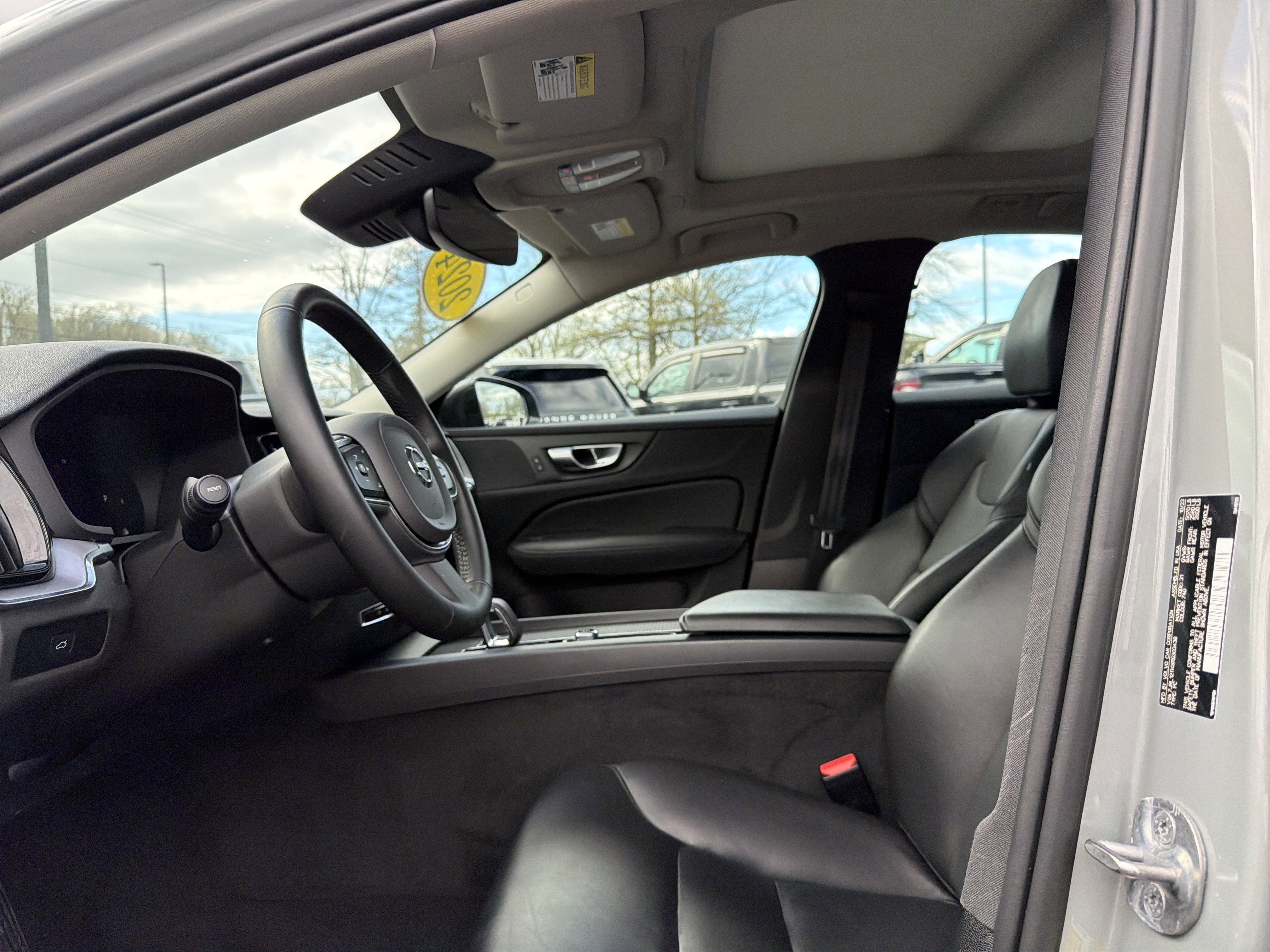 2024 Volvo S60 Core Dark Theme