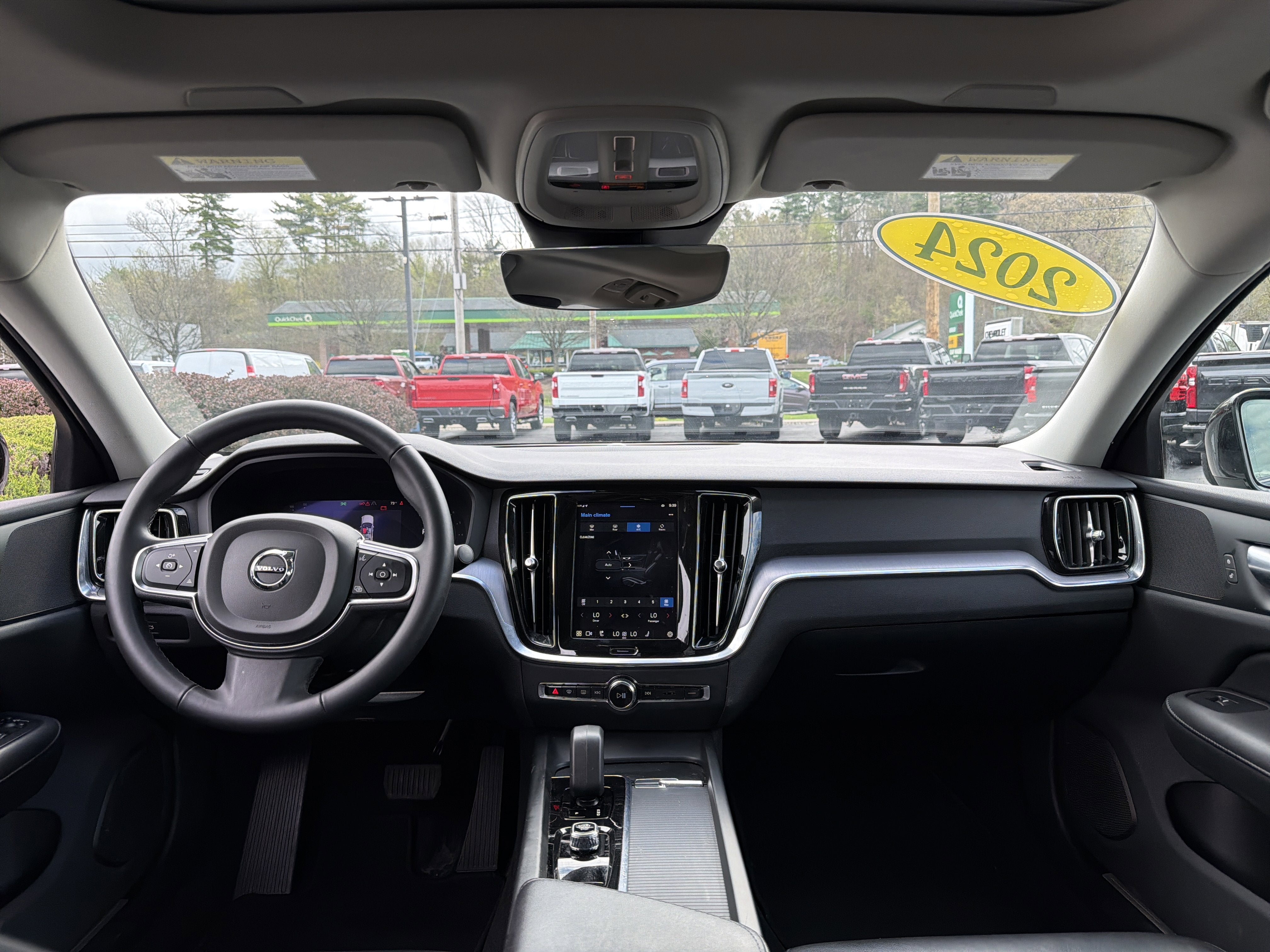 2024 Volvo S60 Core Dark Theme