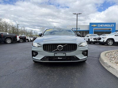 2024 Volvo S60 Core Dark Theme