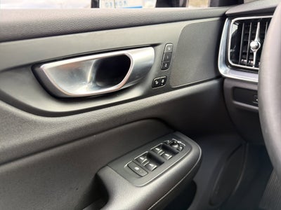 2024 Volvo S60 Core Dark Theme
