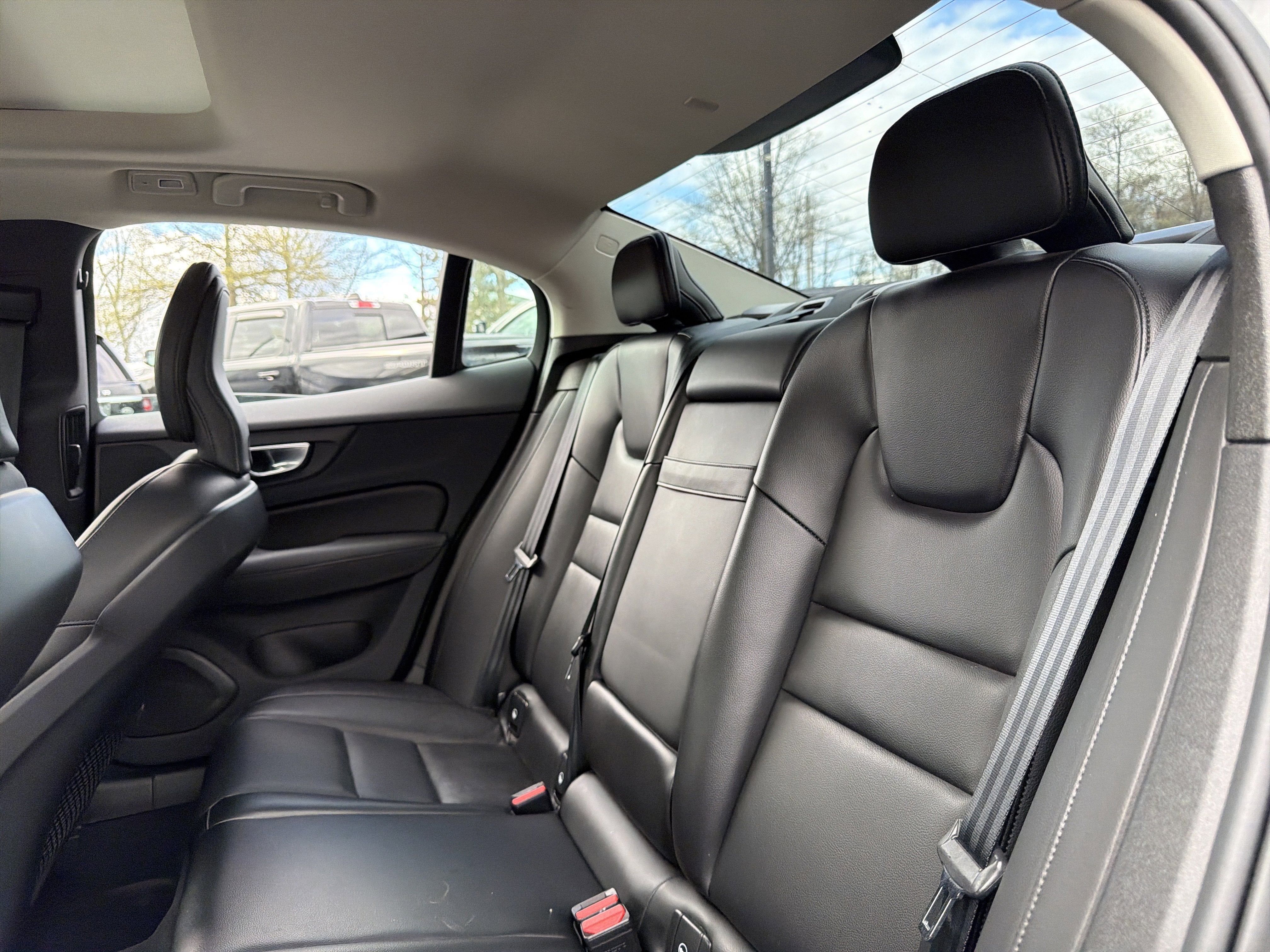 2024 Volvo S60 Core Dark Theme