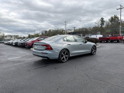 2024 Volvo S60 Core Dark Theme
