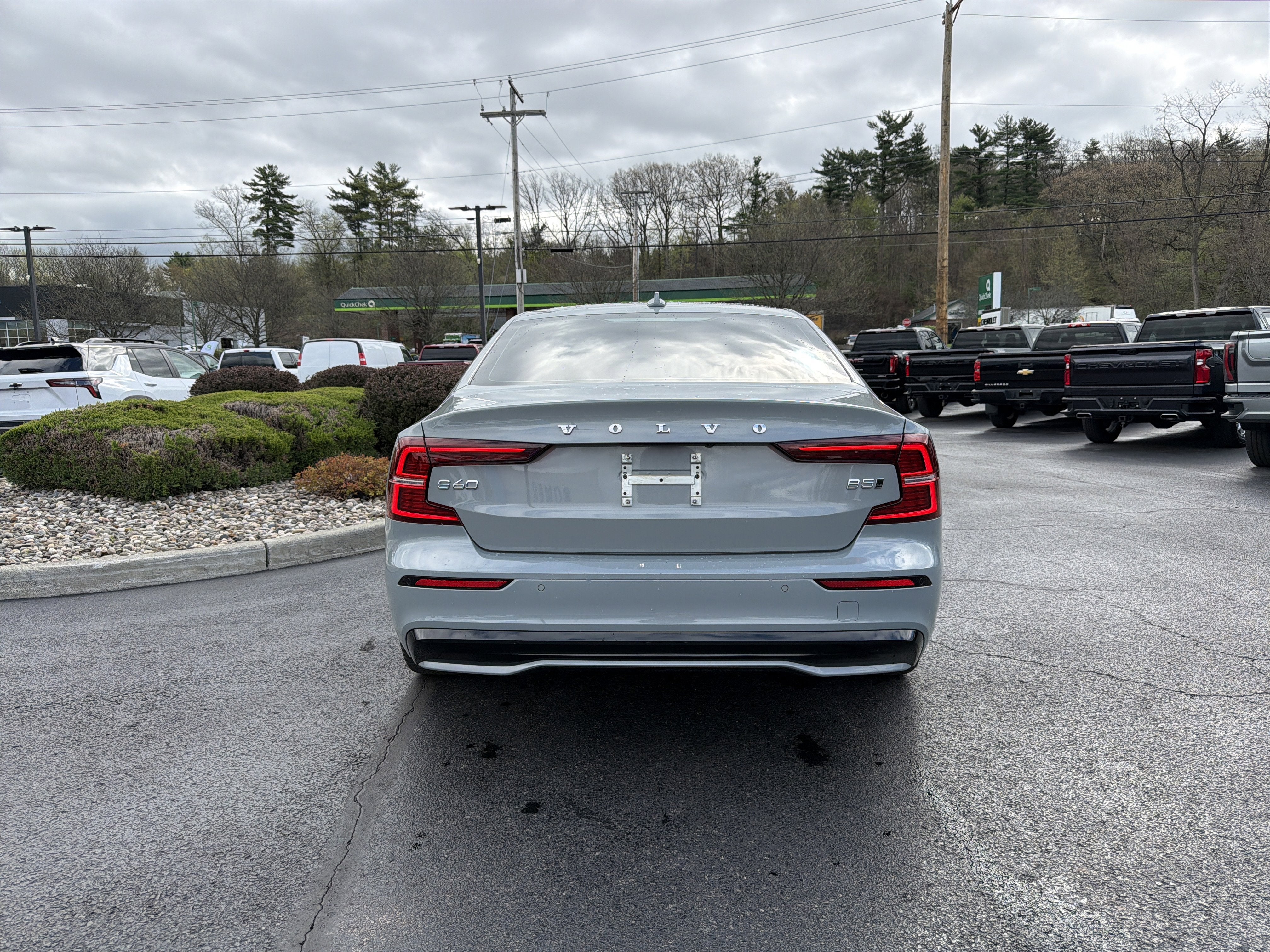 2024 Volvo S60 Core Dark Theme