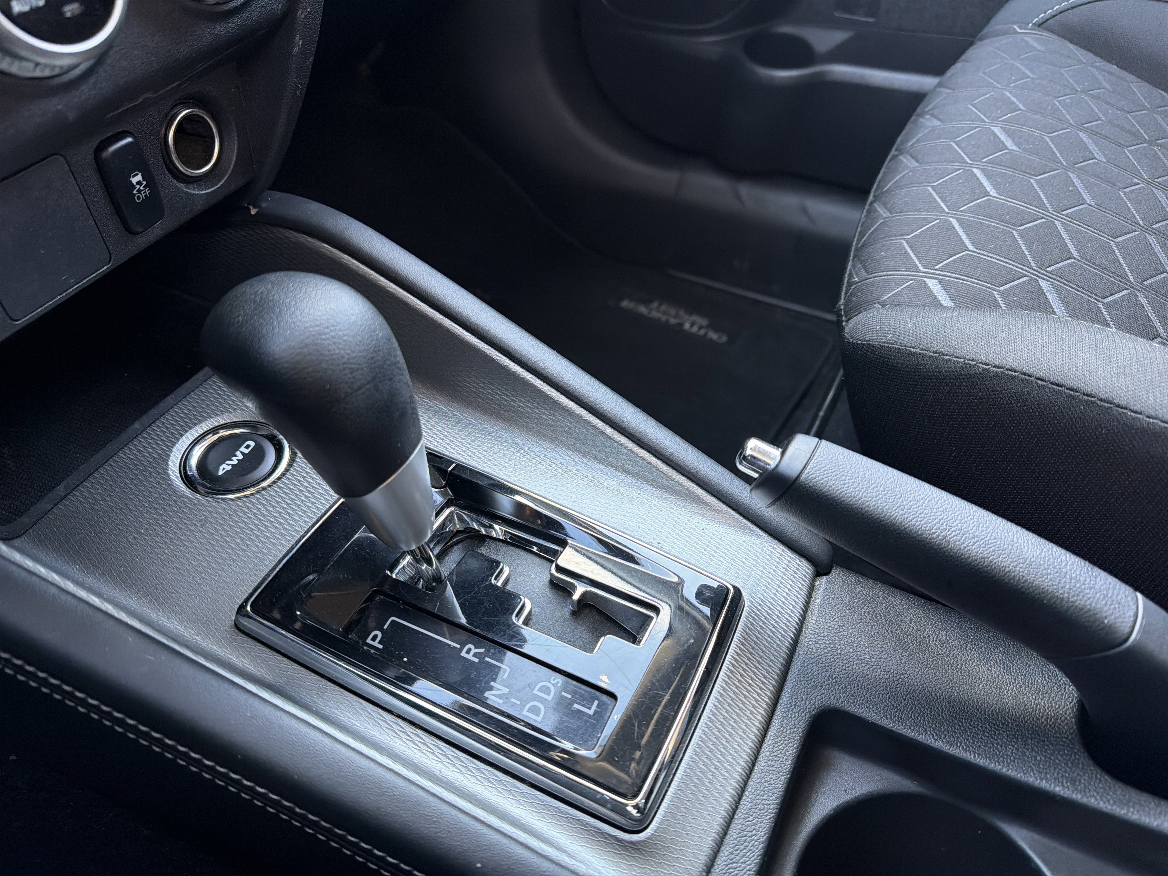 2024 Mitsubishi Outlander Sport S