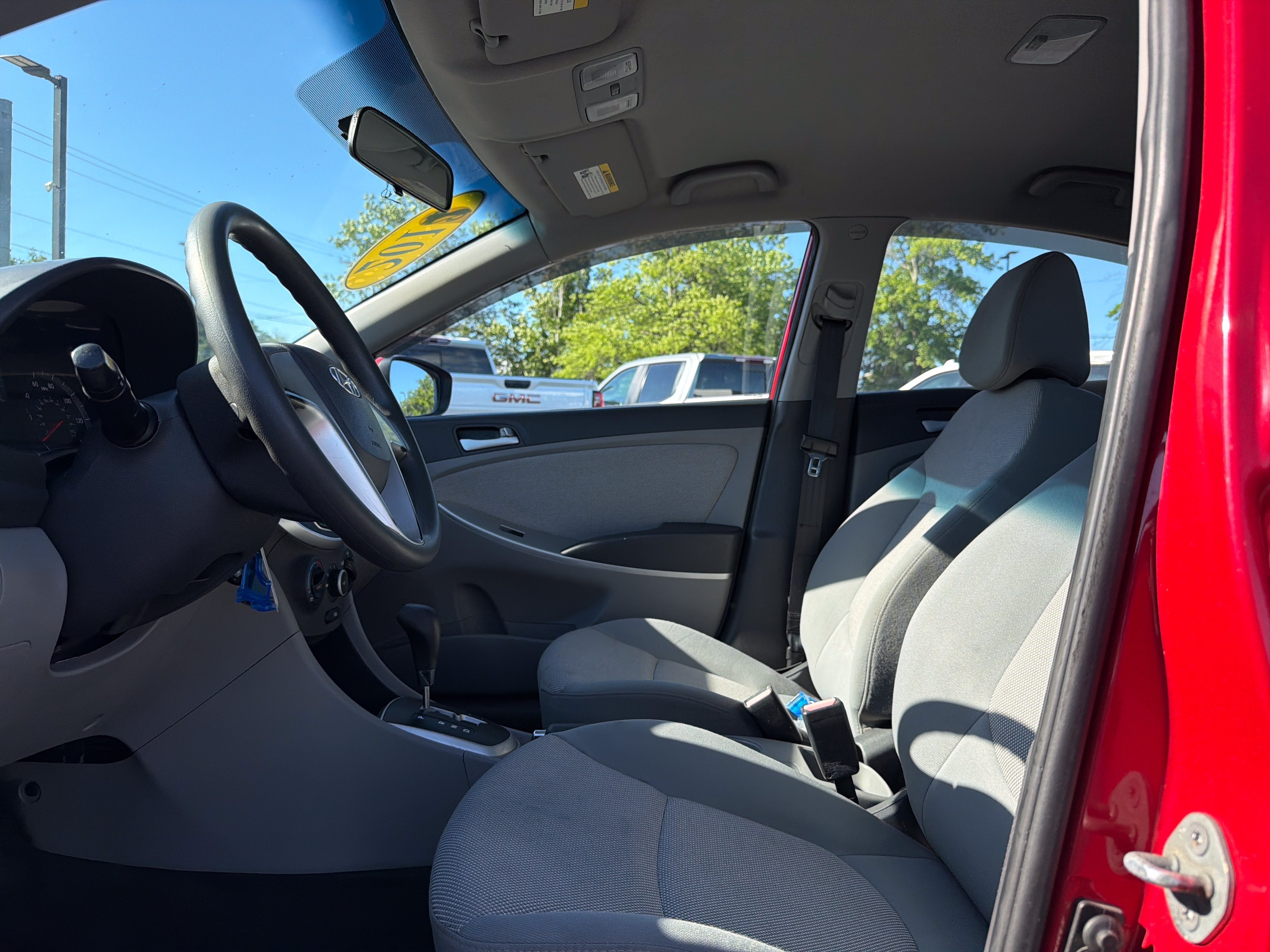 2012 Hyundai Accent GLS