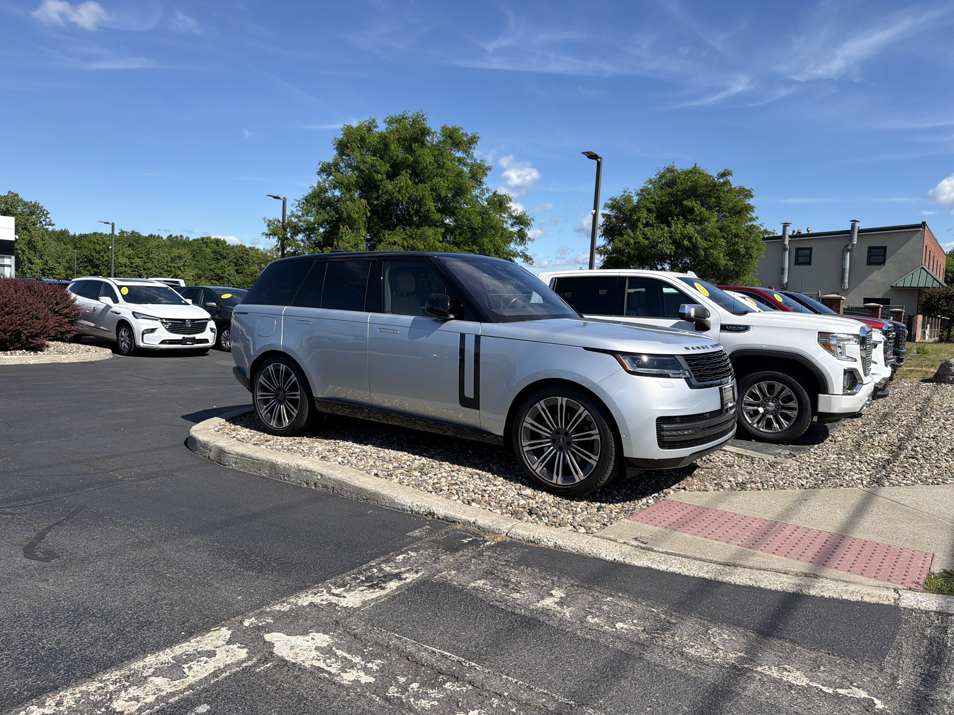 2023 Land Rover Range Rover SE