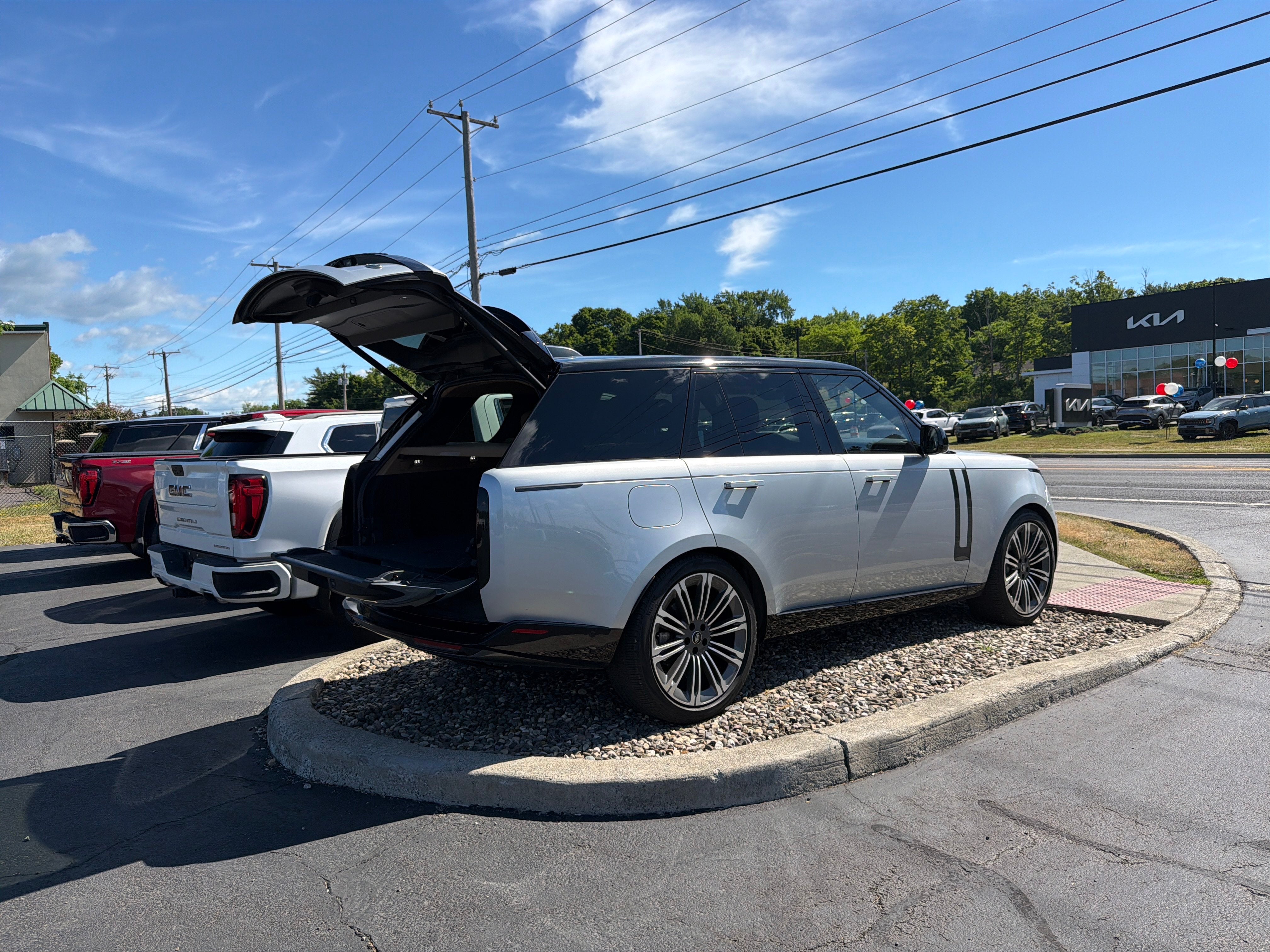 2023 Land Rover Range Rover SE