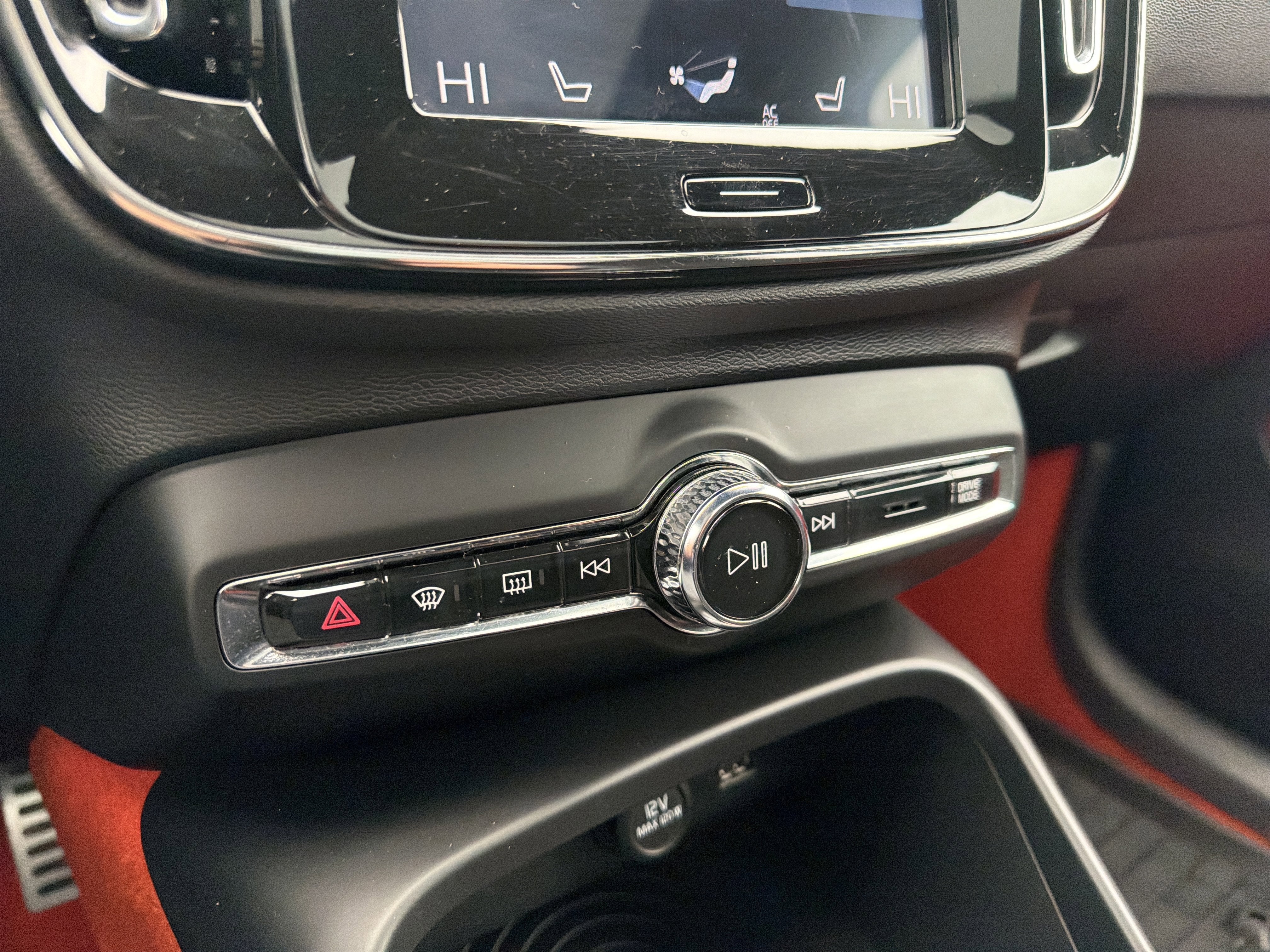 2019 Volvo XC40 T5 R-Design