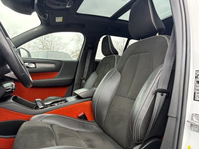 2019 Volvo XC40 T5 R-Design