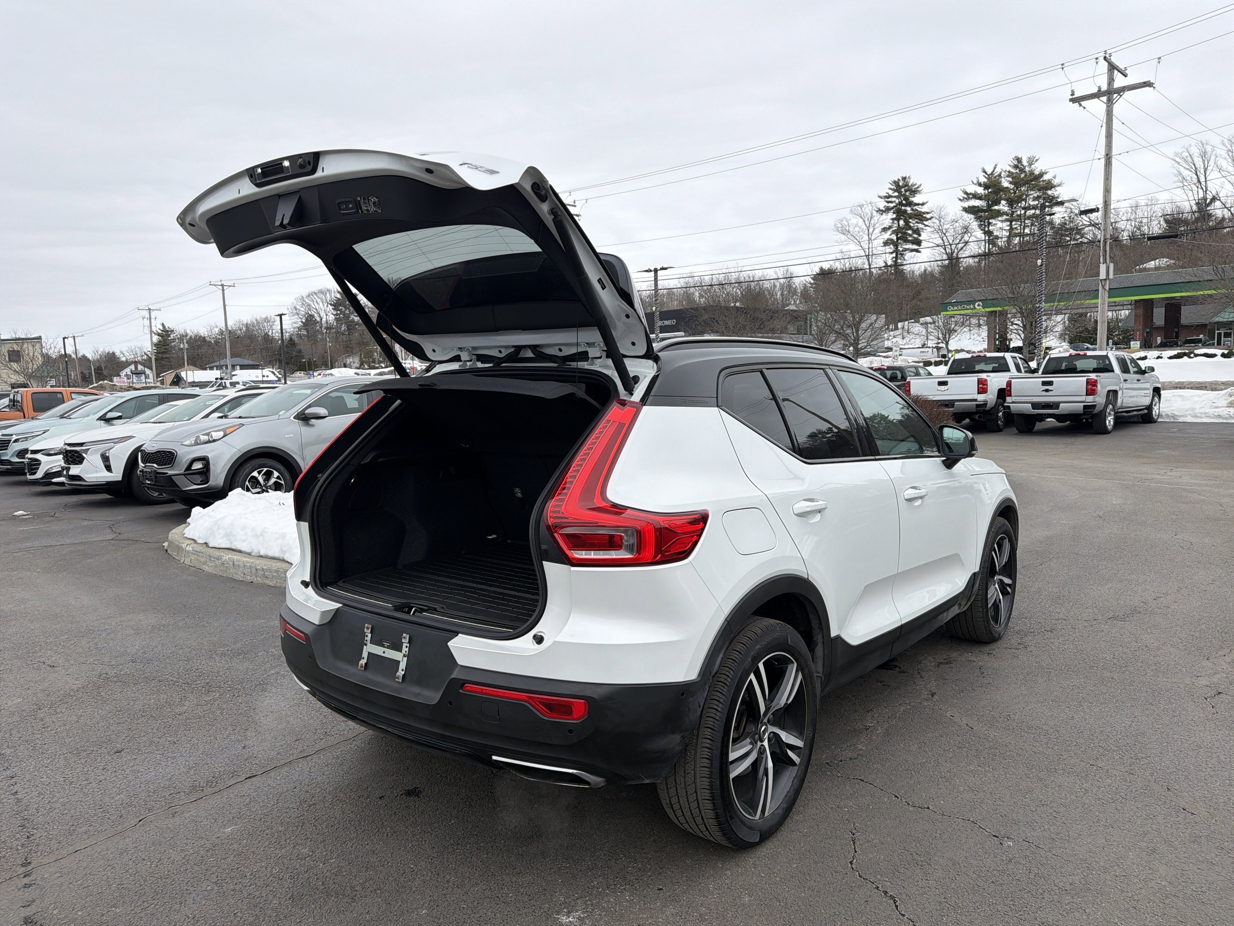 2019 Volvo XC40 T5 R-Design