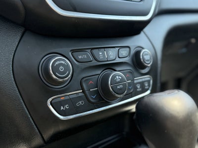 2023 Jeep Cherokee Altitude