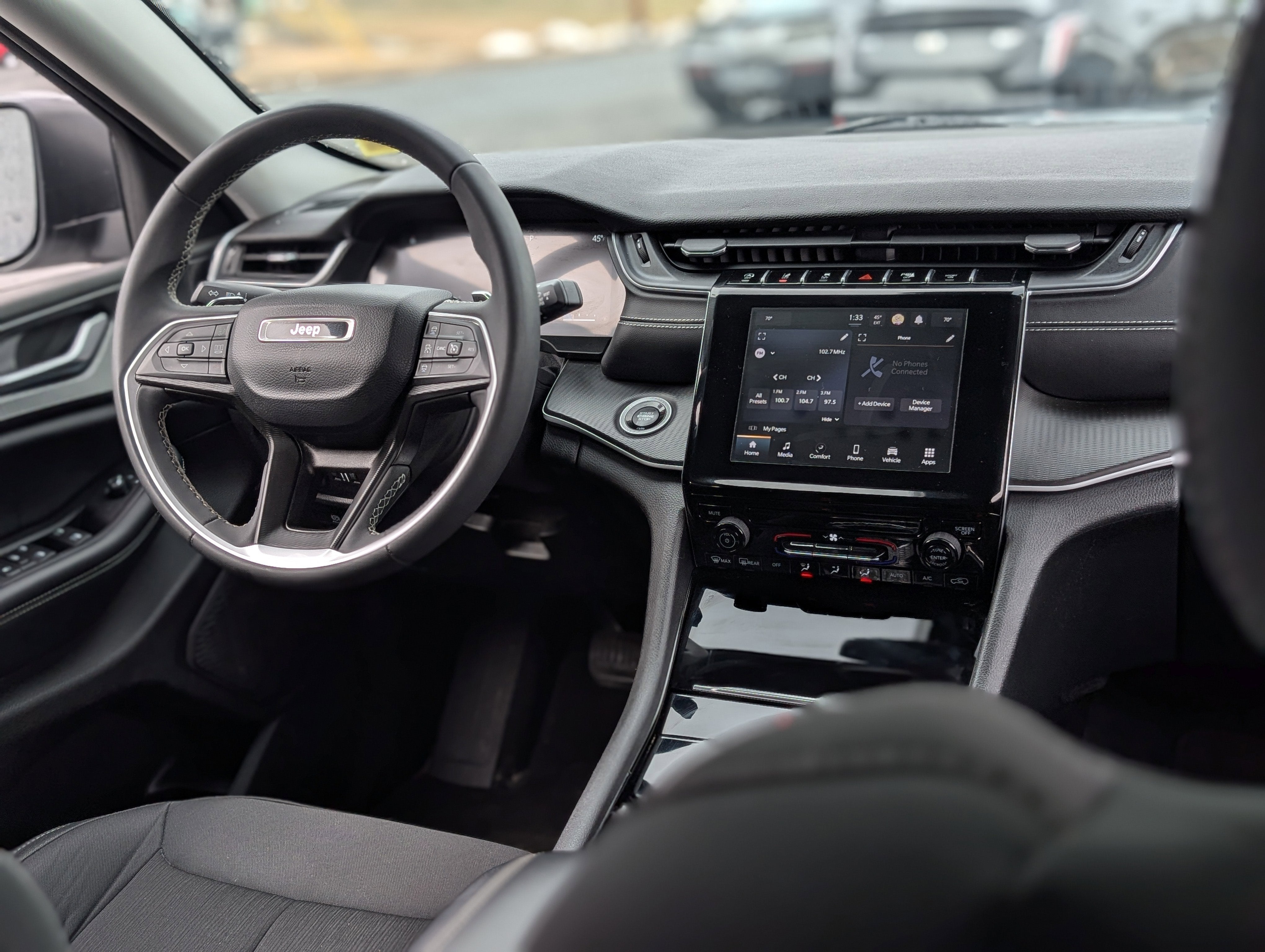 2023 Jeep Grand Cherokee Laredo