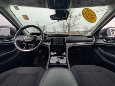 2023 Jeep Grand Cherokee Laredo