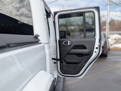 2022 Jeep Gladiator Overland