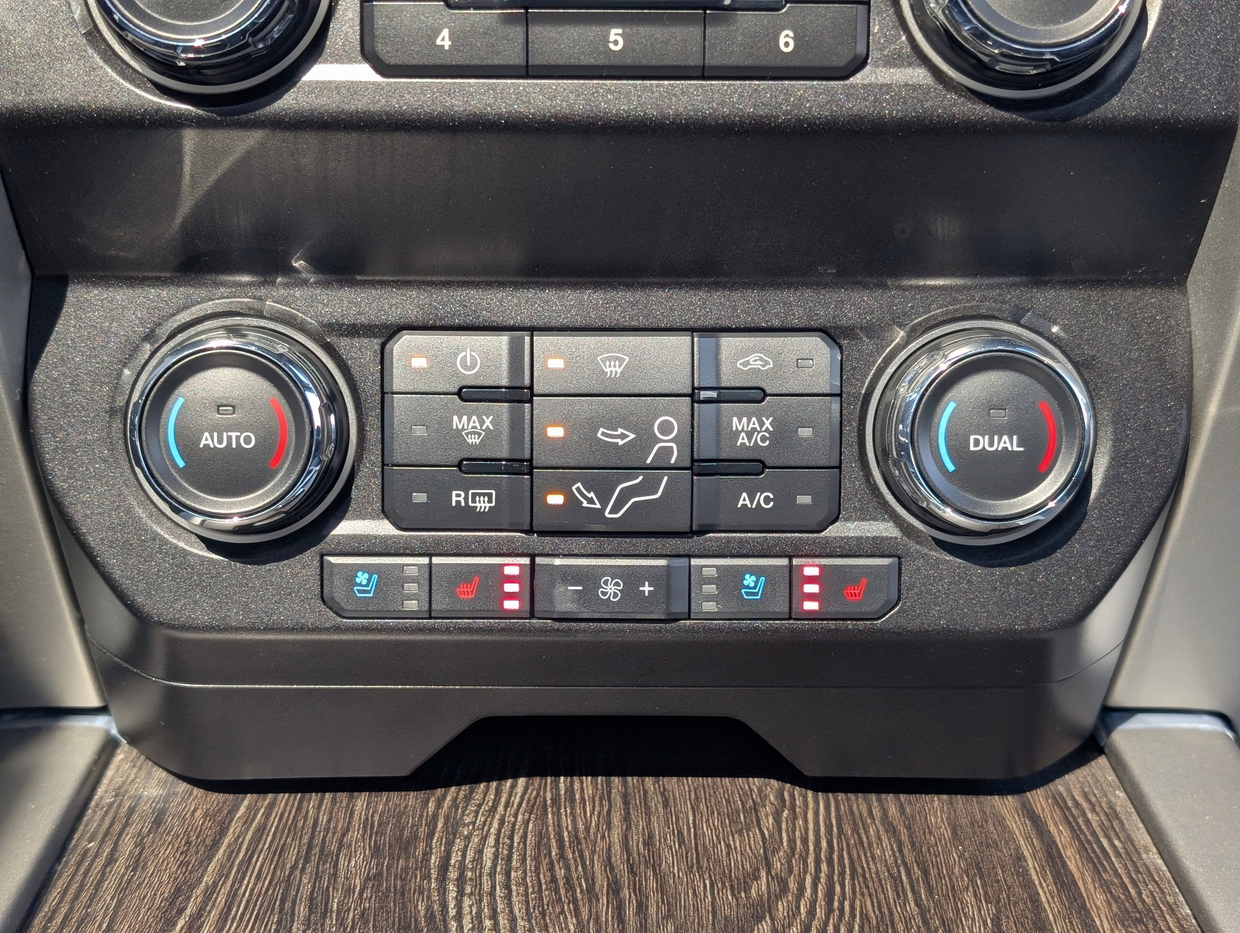 2020 Ford F-350SD Lariat